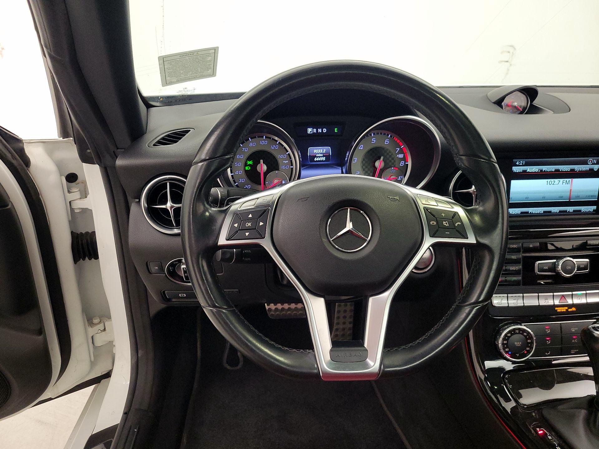 Thumbnail: 2015 Mercedes-Benz SLK - 10