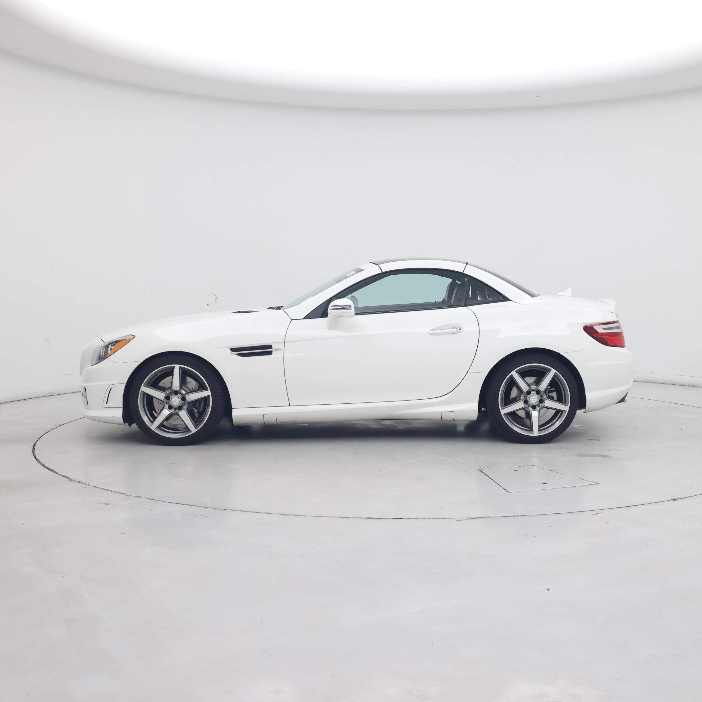 Thumbnail: 2015 Mercedes-Benz SLK - 3