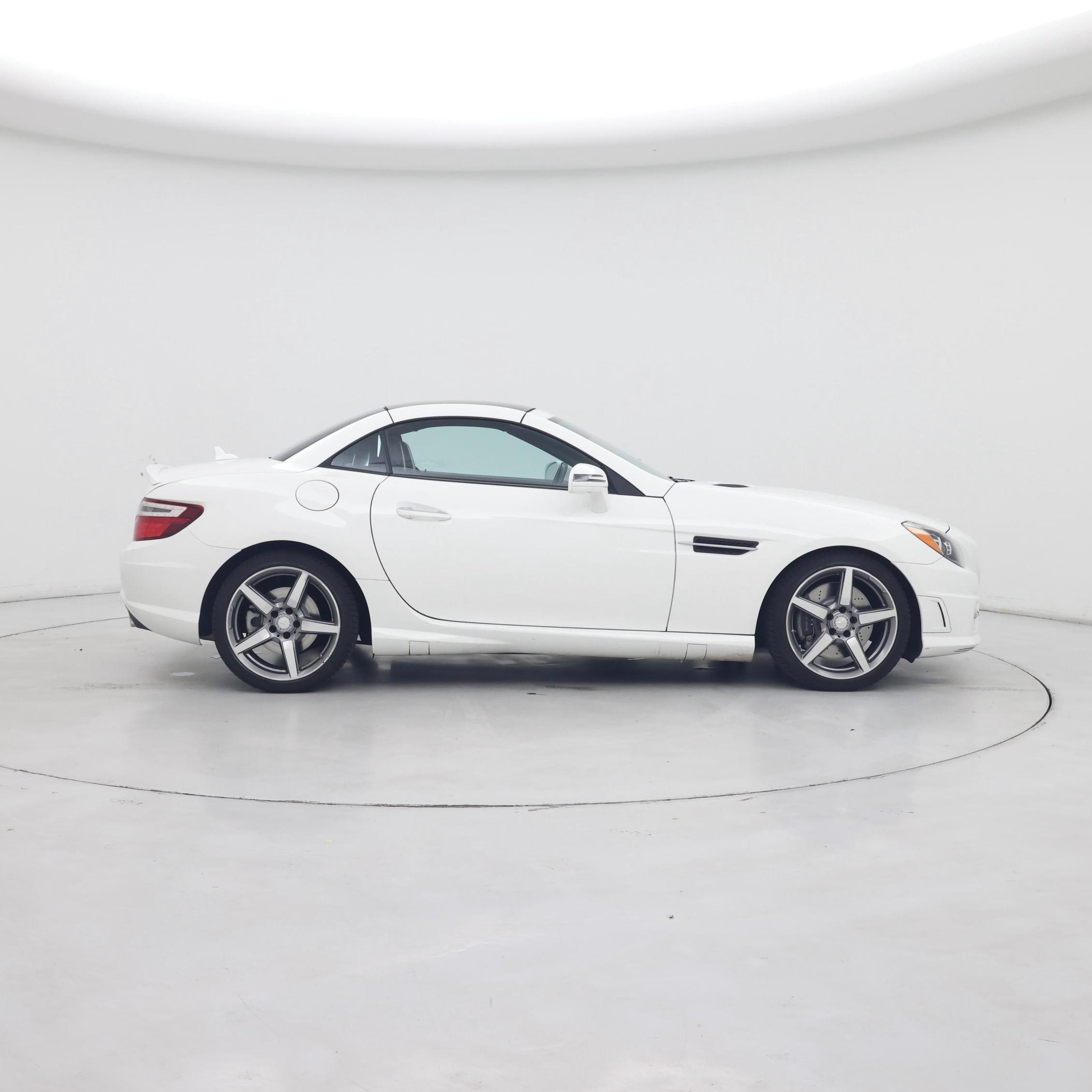 Thumbnail: 2015 Mercedes-Benz SLK - 7