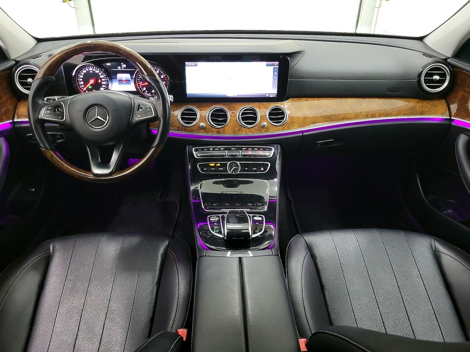 2018 Mercedes-Benz E-Class E300 - Photo 10
