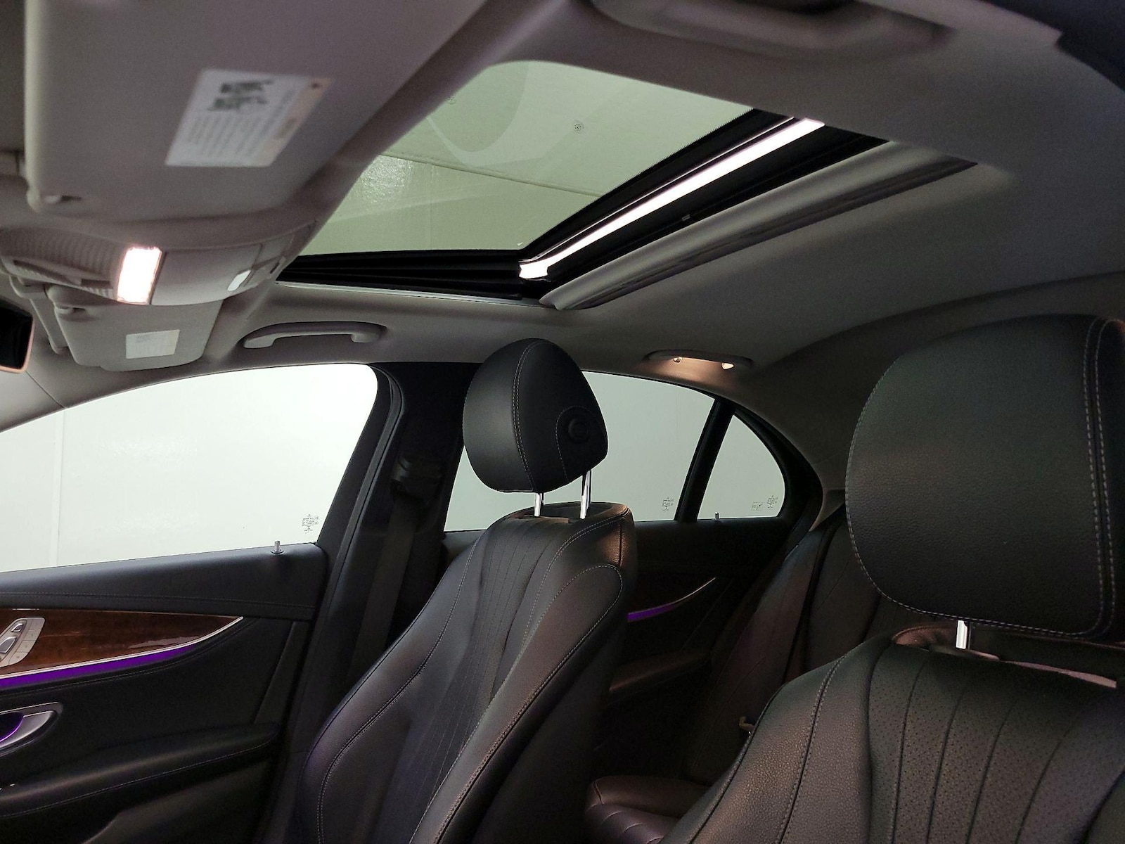 2018 Mercedes-Benz E-Class E300 - Photo 21