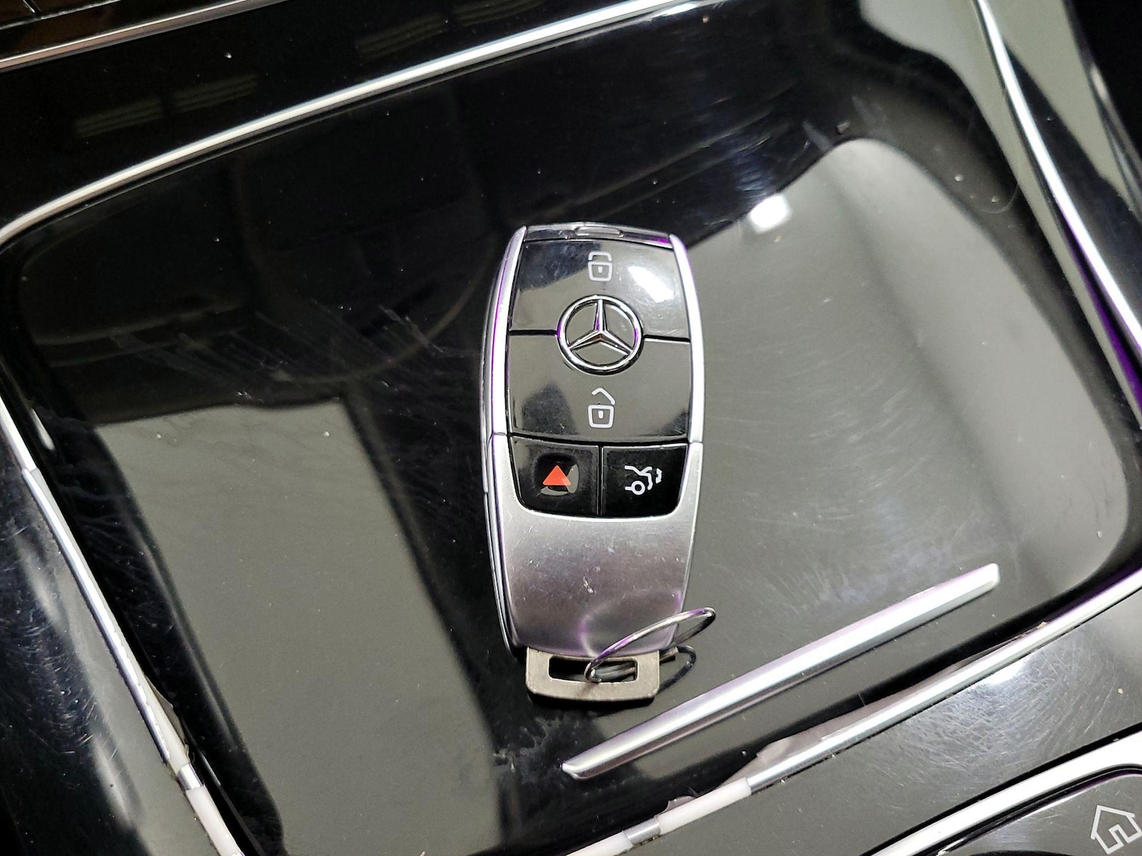 2018 Mercedes-Benz E-Class E300 - Photo 25