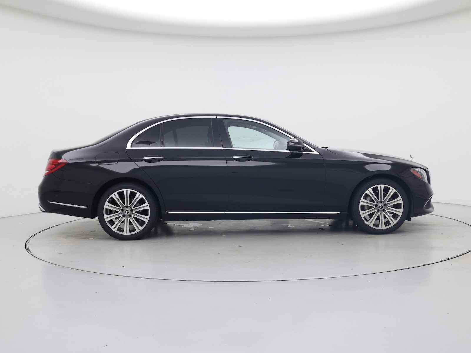 2018 Mercedes-Benz E-Class E300 - Photo 8
