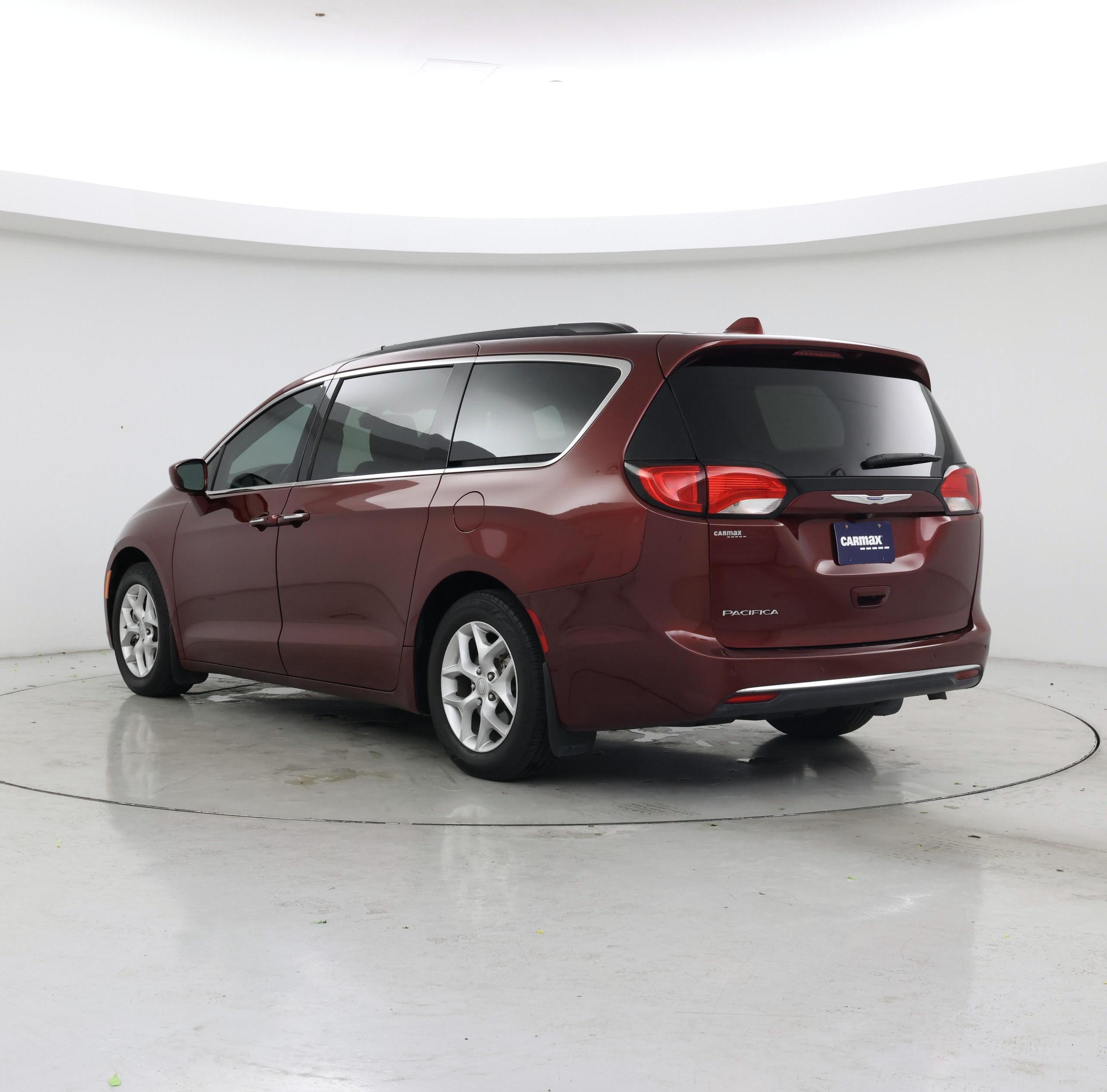 Thumbnail: 2019 Chrysler Pacifica - 2