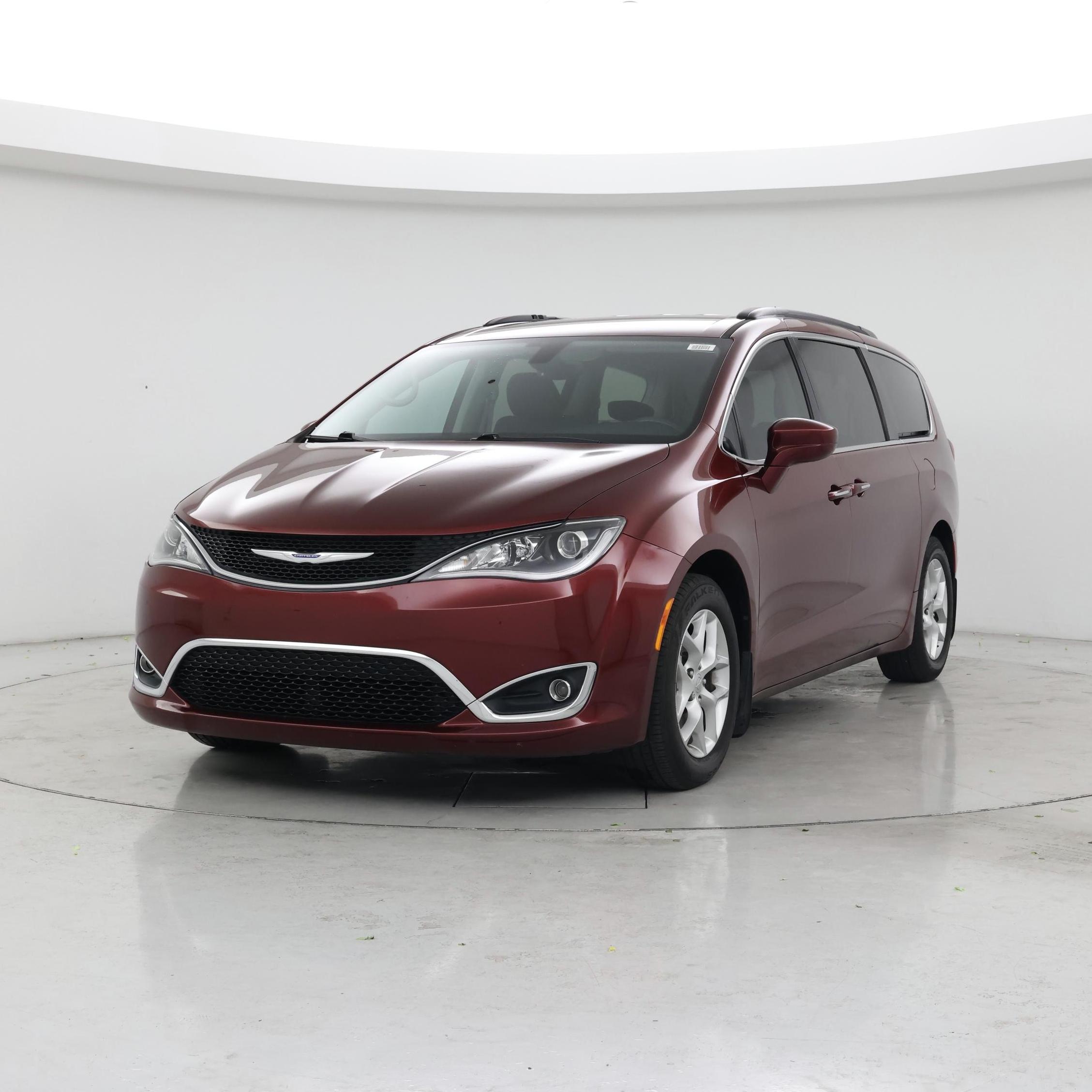 Thumbnail: 2019 Chrysler Pacifica - 4