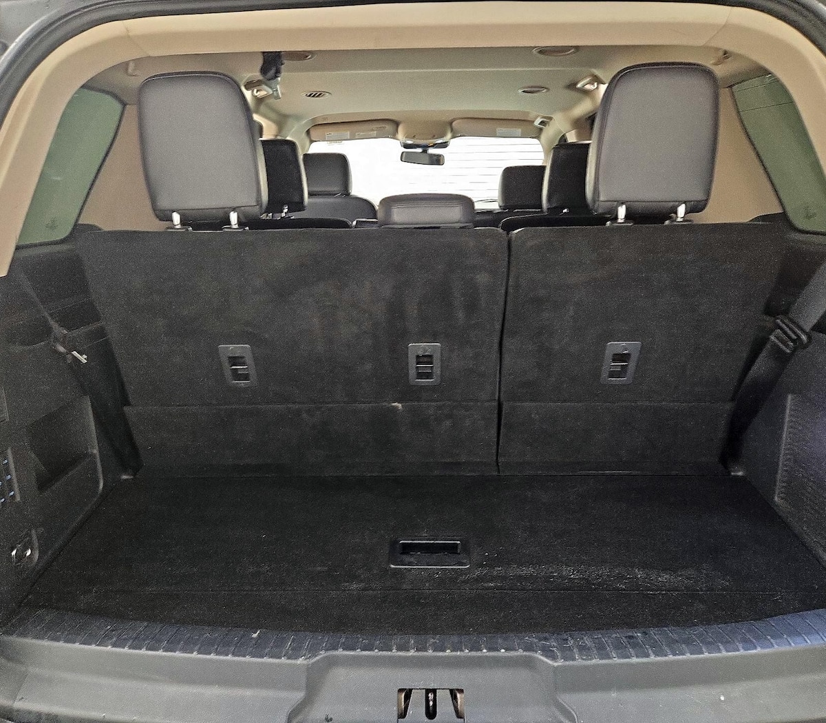 Trunk/Cargo (Seats Up)