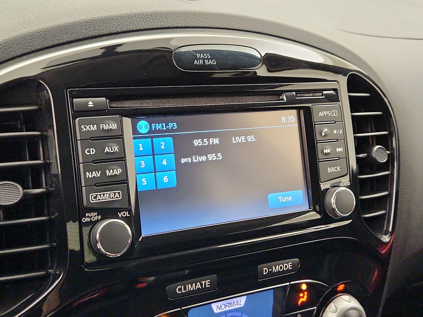 2015 Nissan JUKE SV - Photo 17