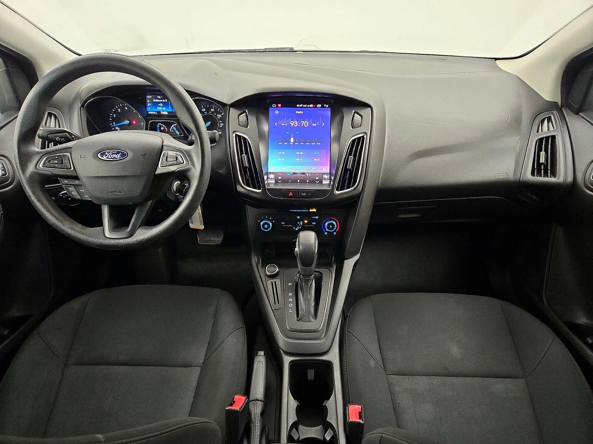 Thumbnail: 2017 Ford Focus - 9