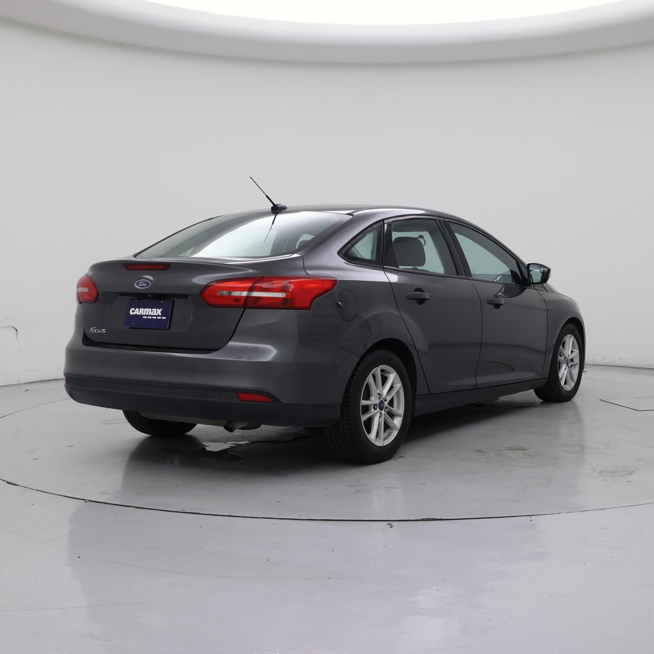 Thumbnail: 2017 Ford Focus - 8
