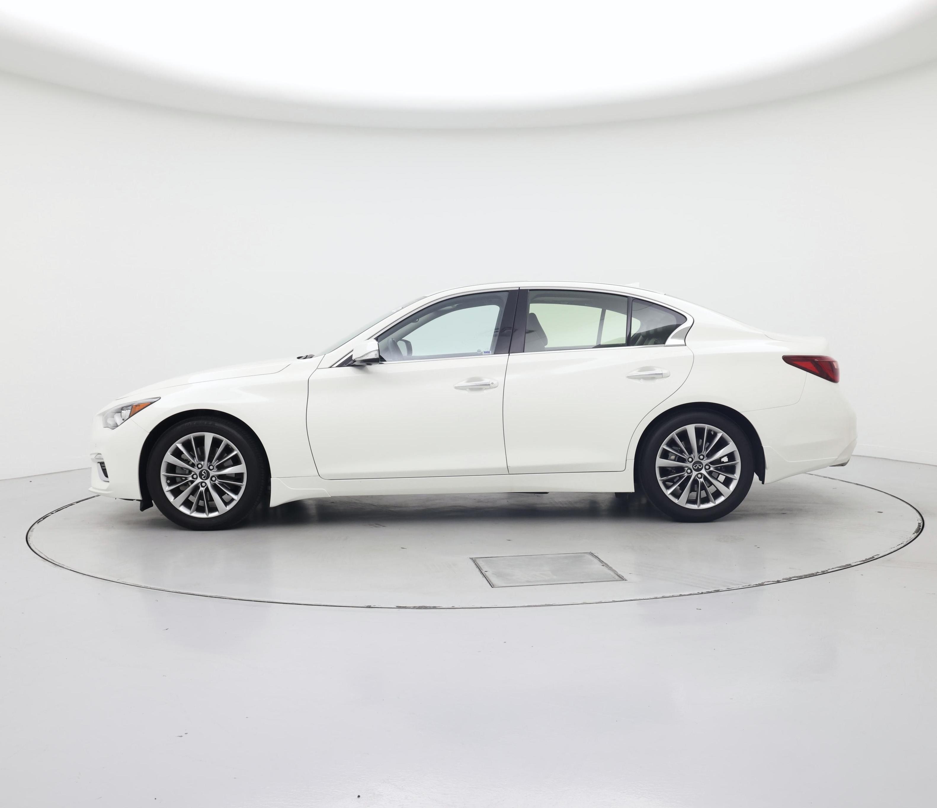 Thumbnail: 2023 INFINITI Q50 - 3