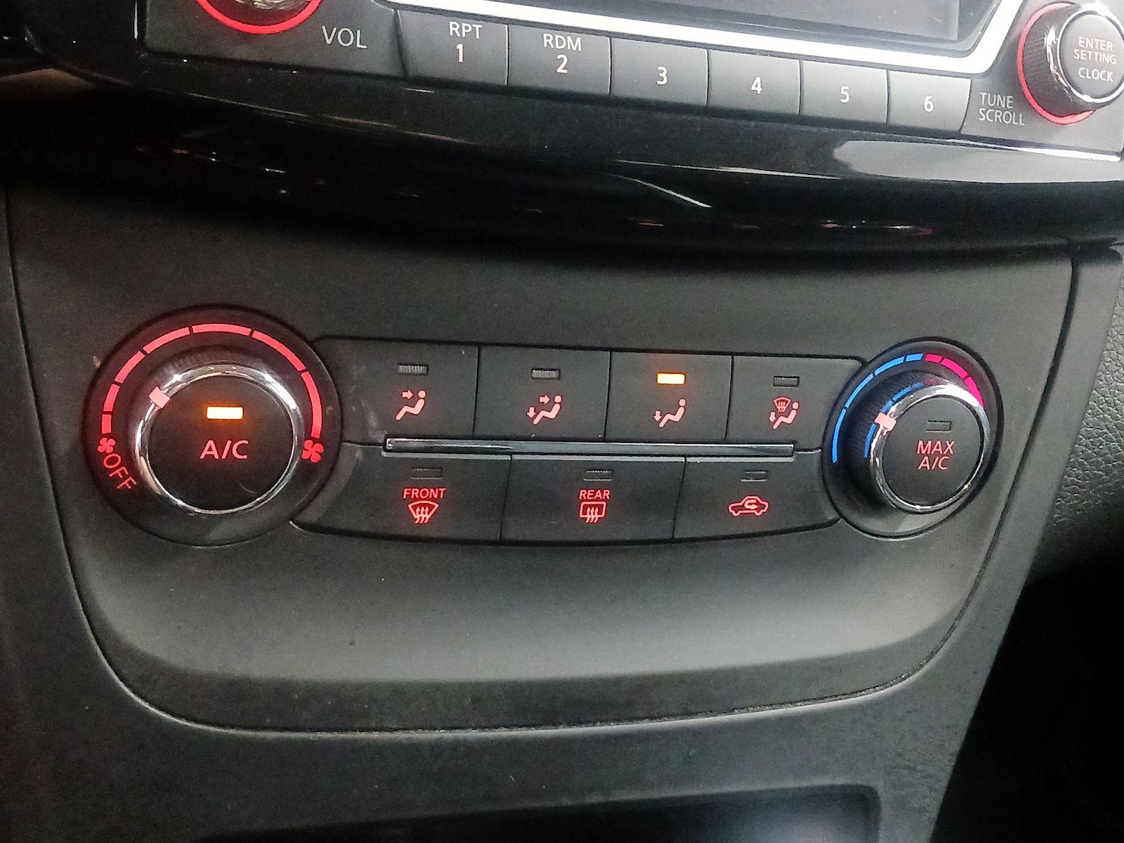 2017 Nissan Sentra SV - Photo 13