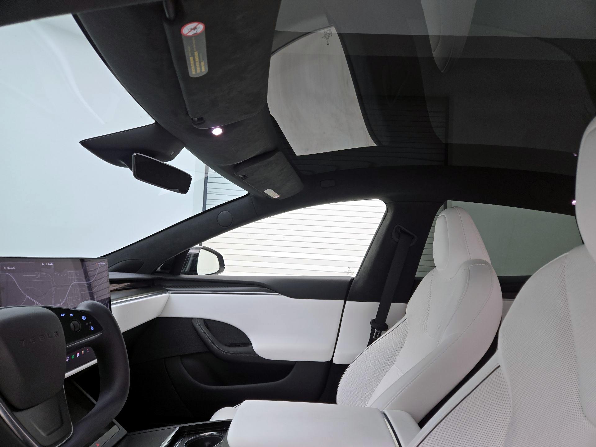 Thumbnail: 2023 Tesla Model S - 18
