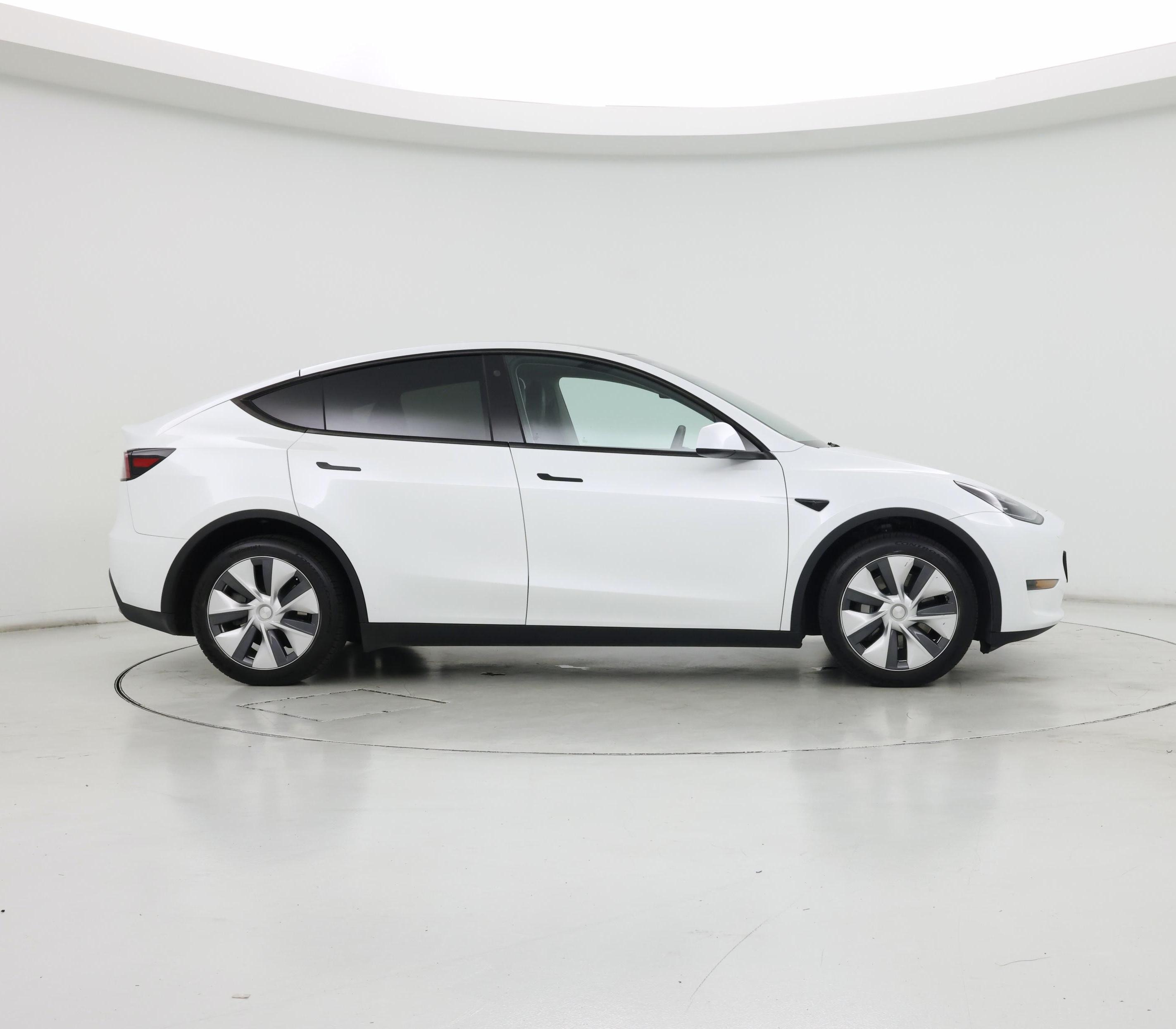 Thumbnail: 2023 Tesla Model Y - 7