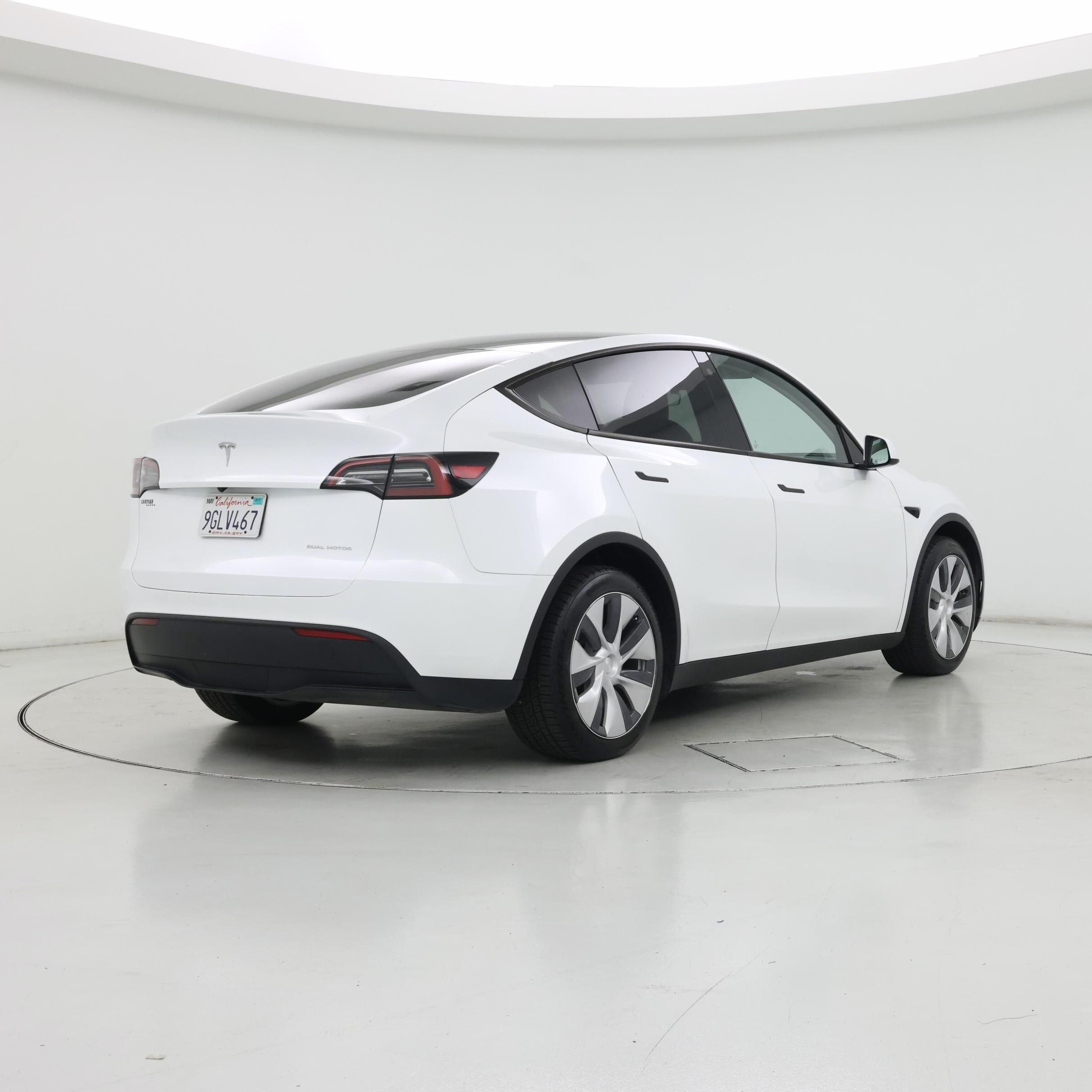 Thumbnail: 2023 Tesla Model Y - 8
