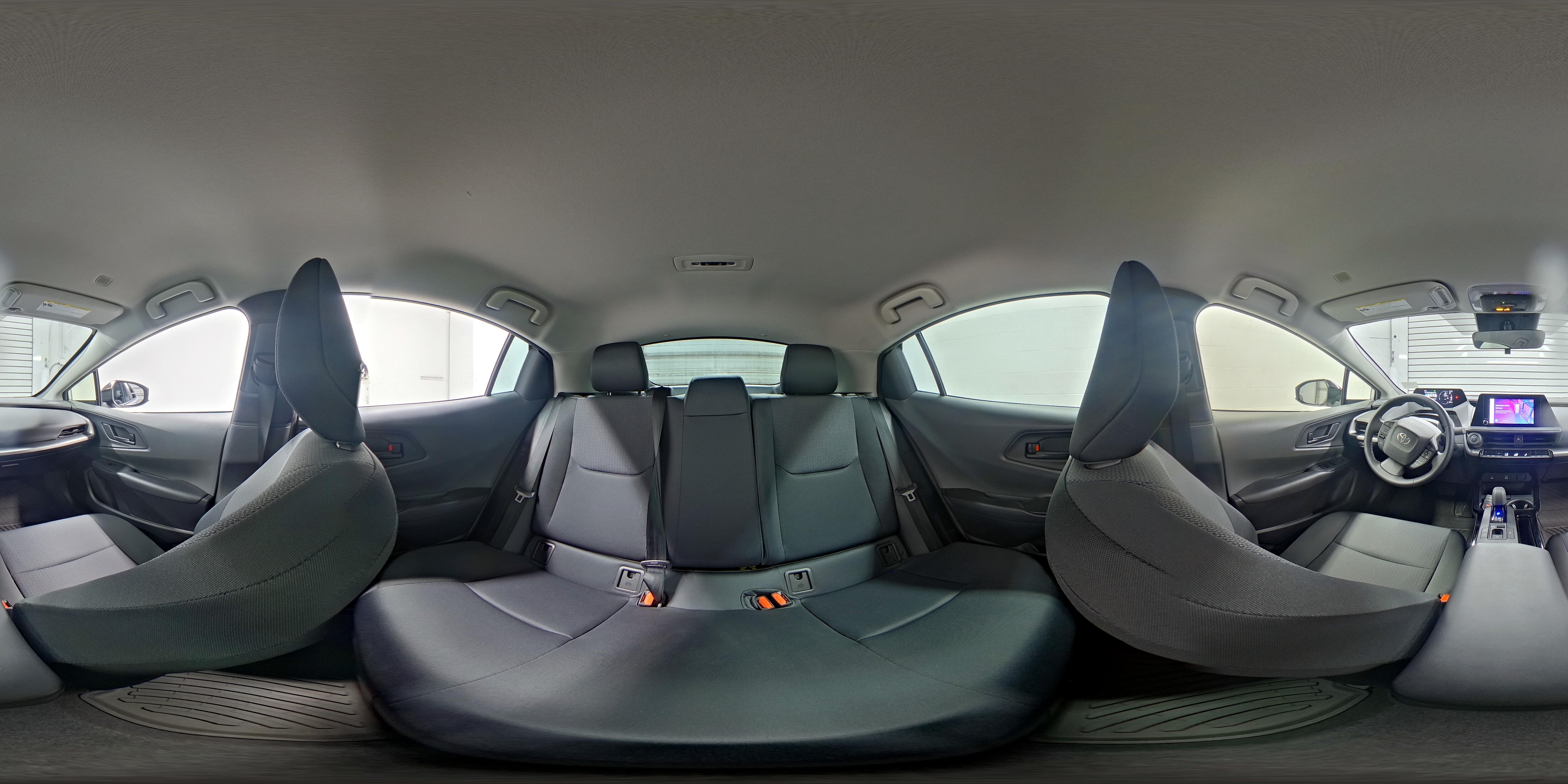 2023 Toyota Prius LE - Photo 23