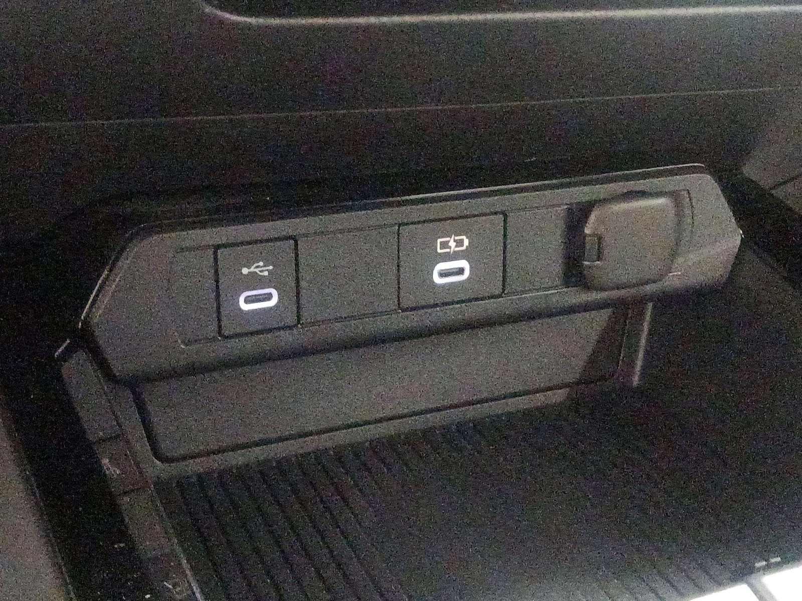 2023 Toyota Prius LE - Photo 17