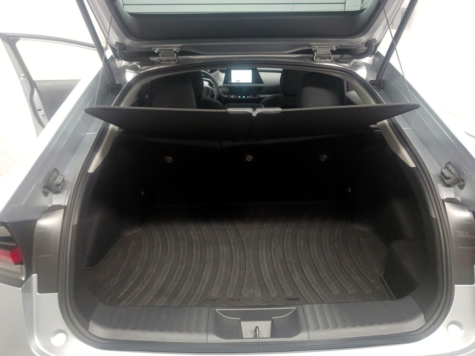 2023 Toyota Prius LE - Photo 19