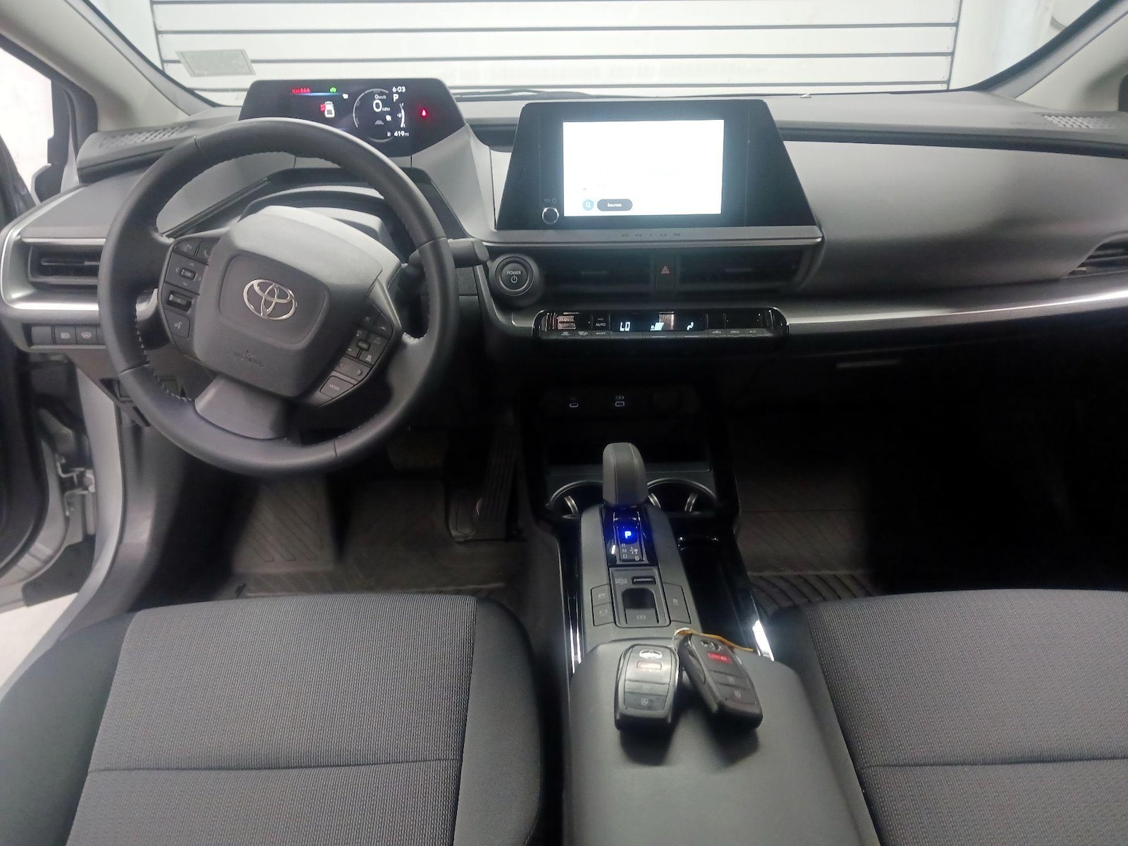 2023 Toyota Prius LE - Photo 8