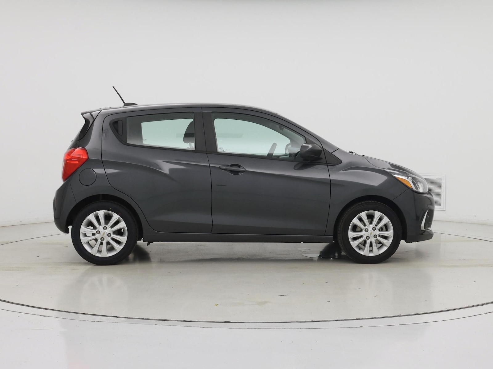 2018 Chevrolet Spark 1LT - Photo 8