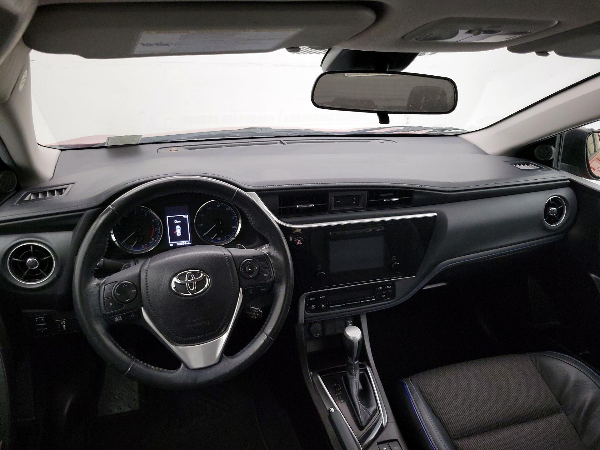 Thumbnail: 2018 Toyota Corolla - 9