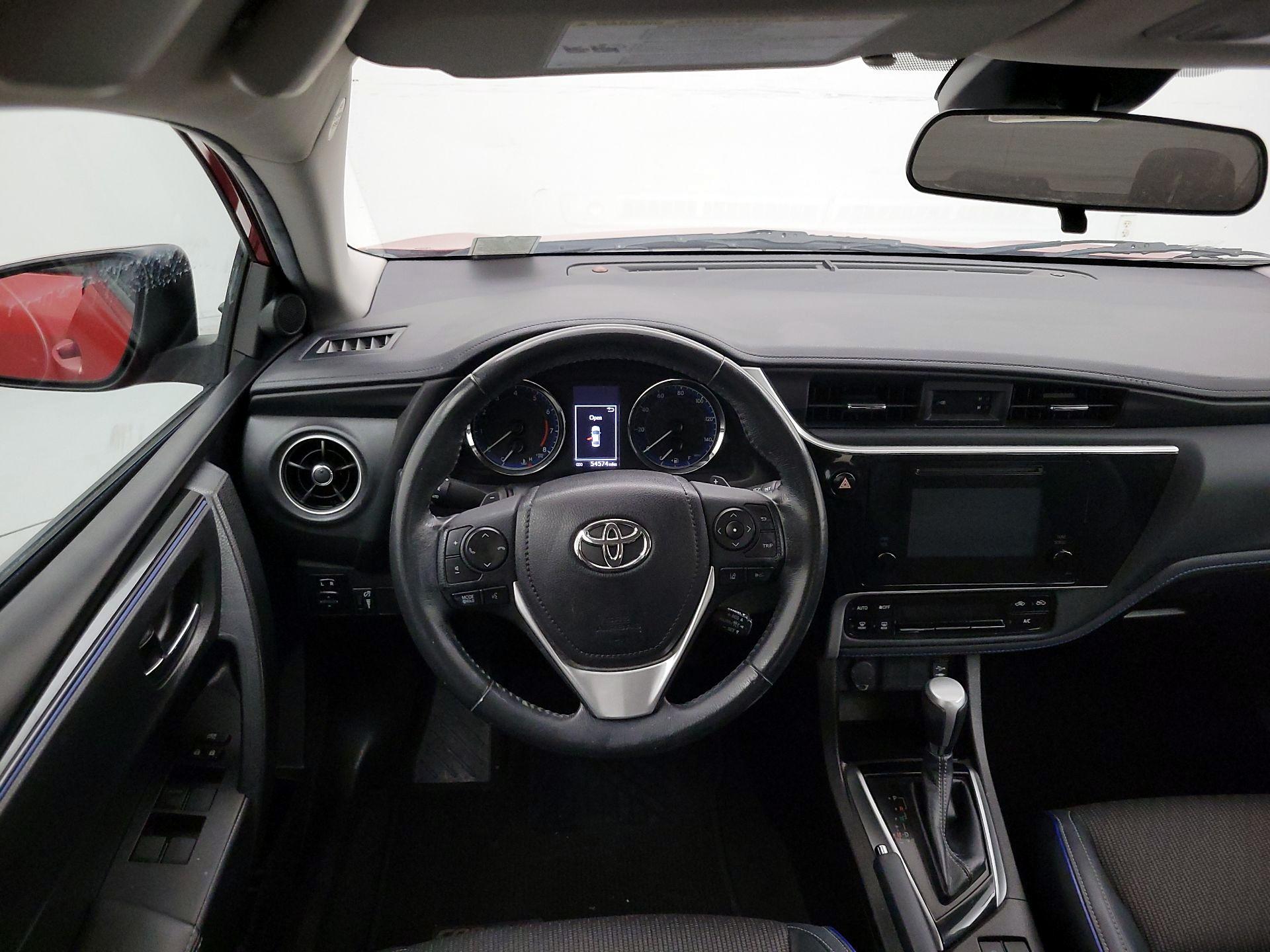 Thumbnail: 2018 Toyota Corolla - 10