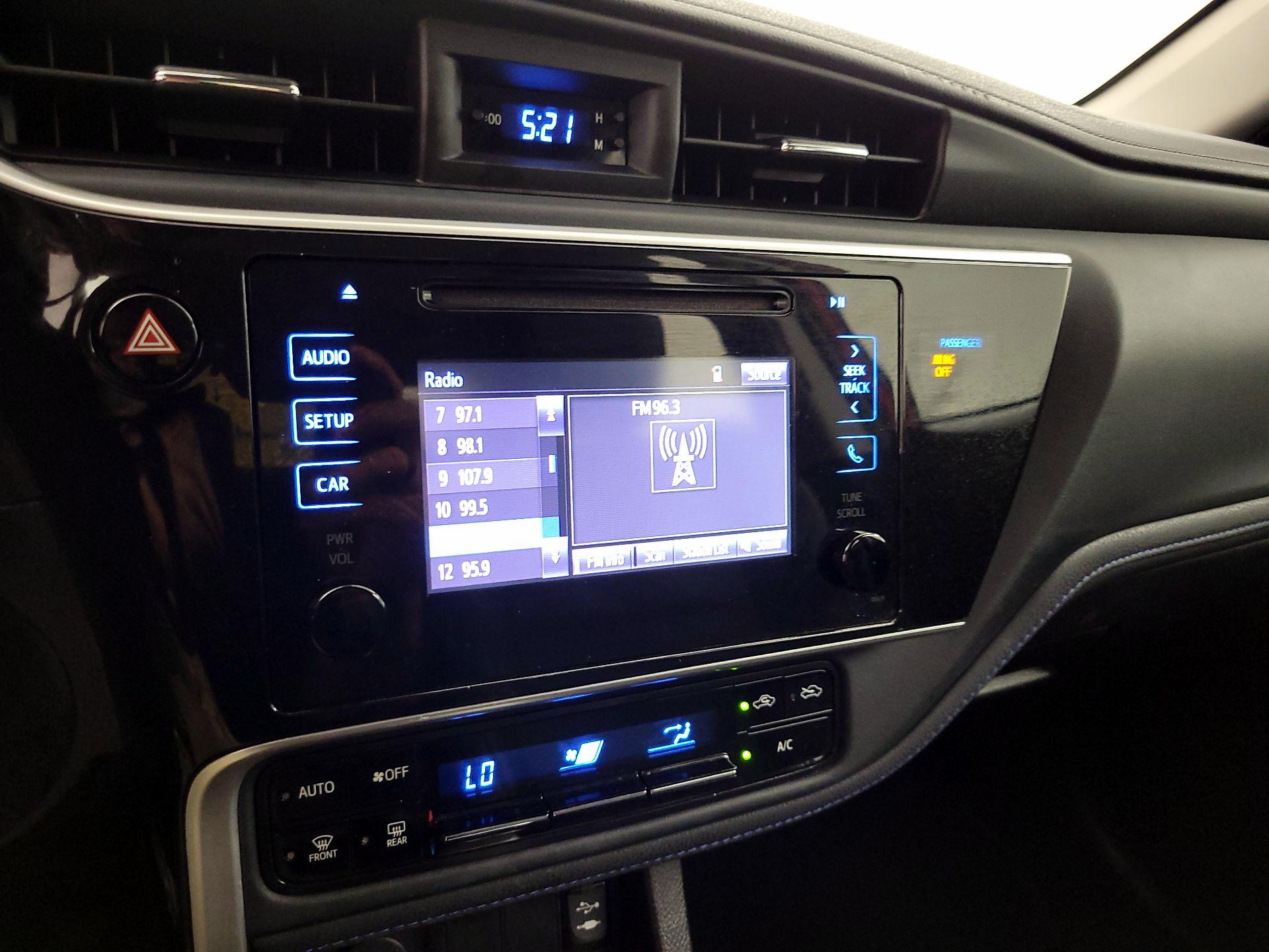 Thumbnail: 2018 Toyota Corolla - 15