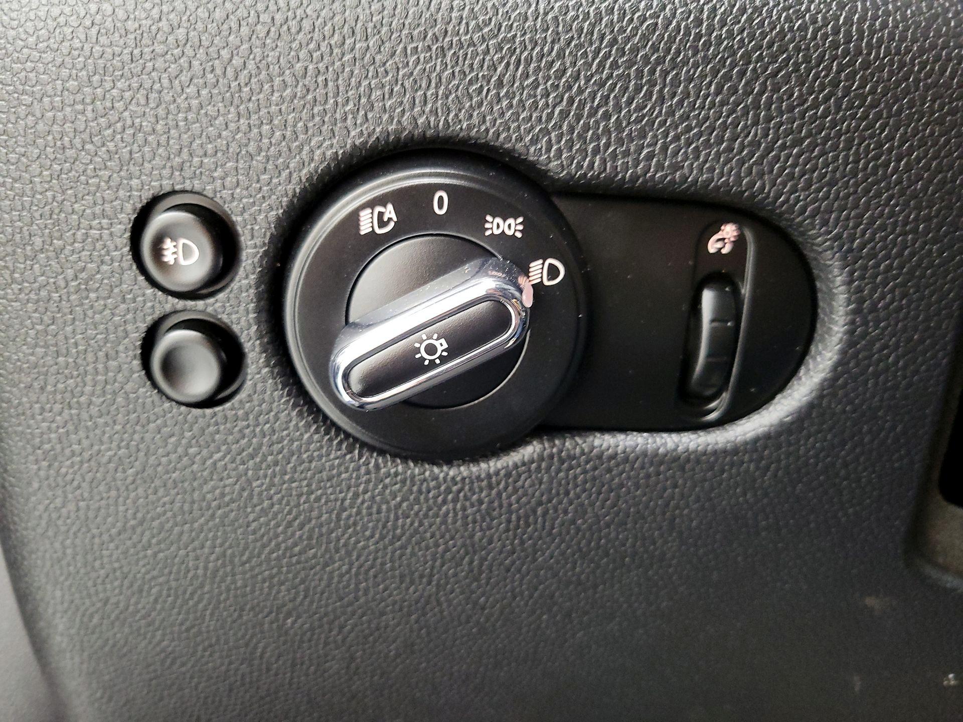 Thumbnail: 2021 MINI Cooper Hardtop - 13