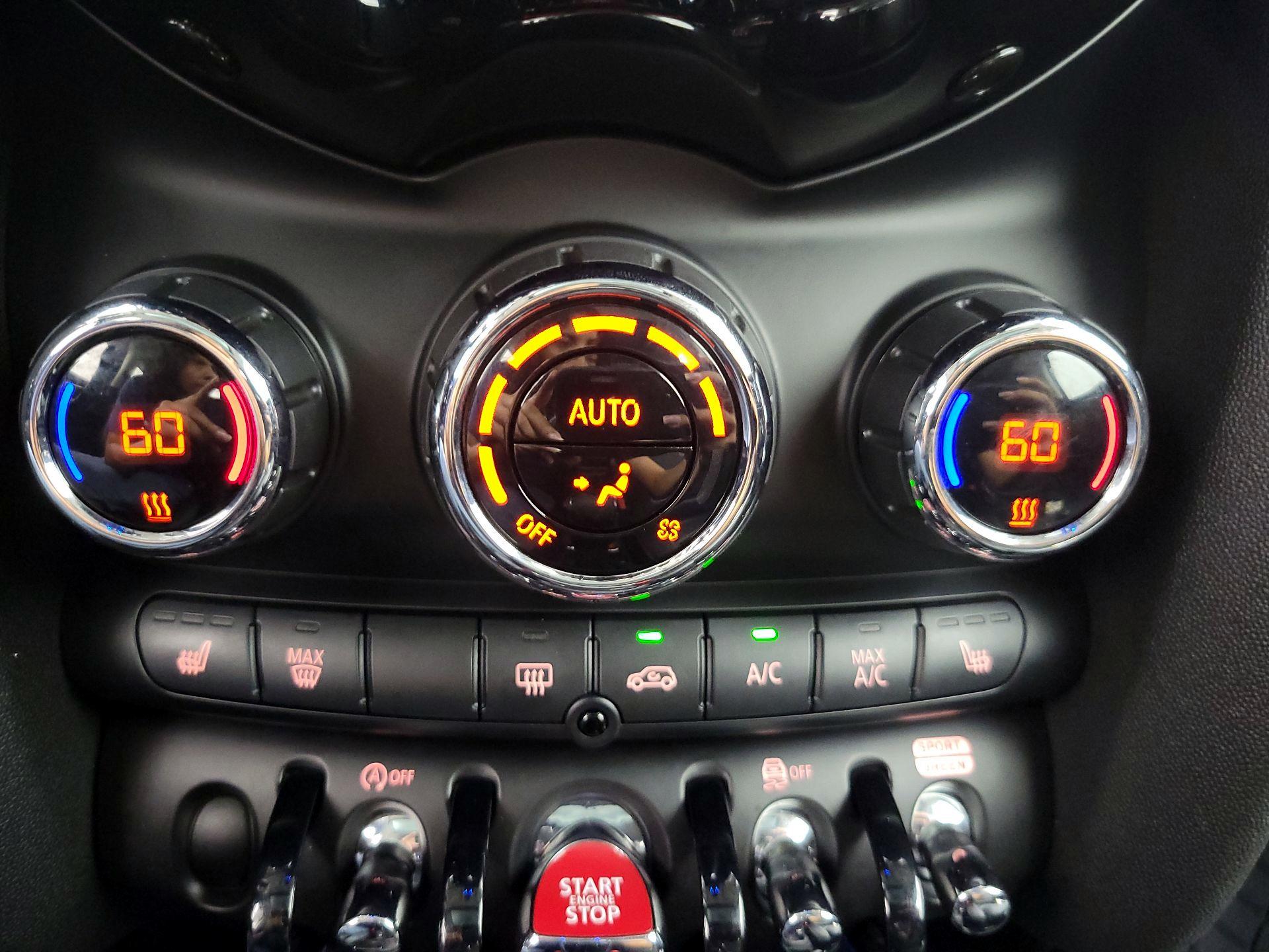 Thumbnail: 2021 MINI Cooper Hardtop - 16