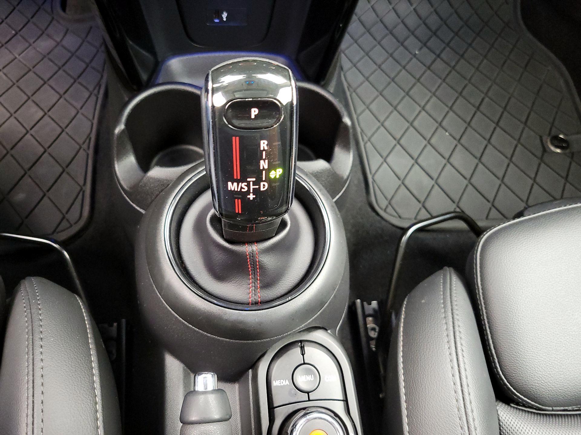 Thumbnail: 2021 MINI Cooper Hardtop - 17