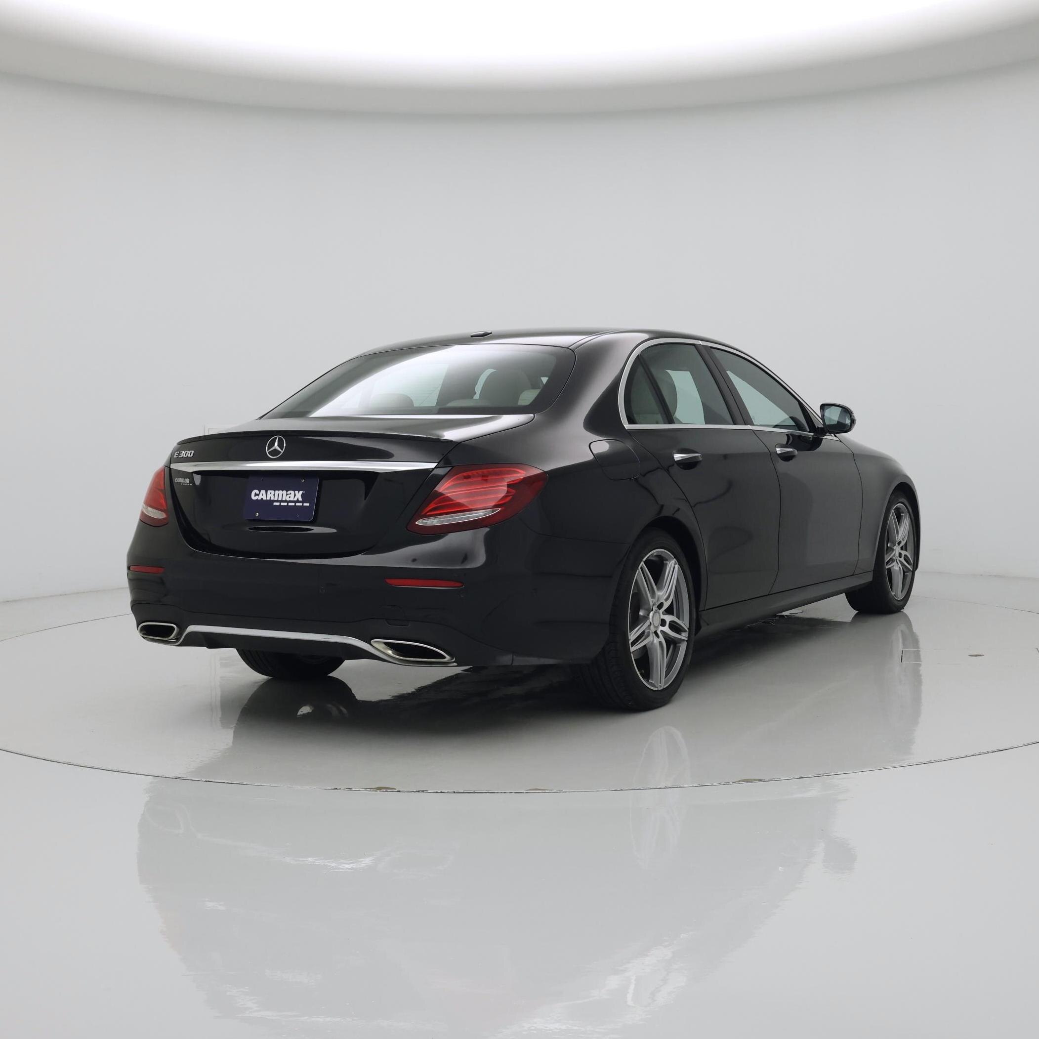 Thumbnail: 2017 Mercedes-Benz E-Class - 8