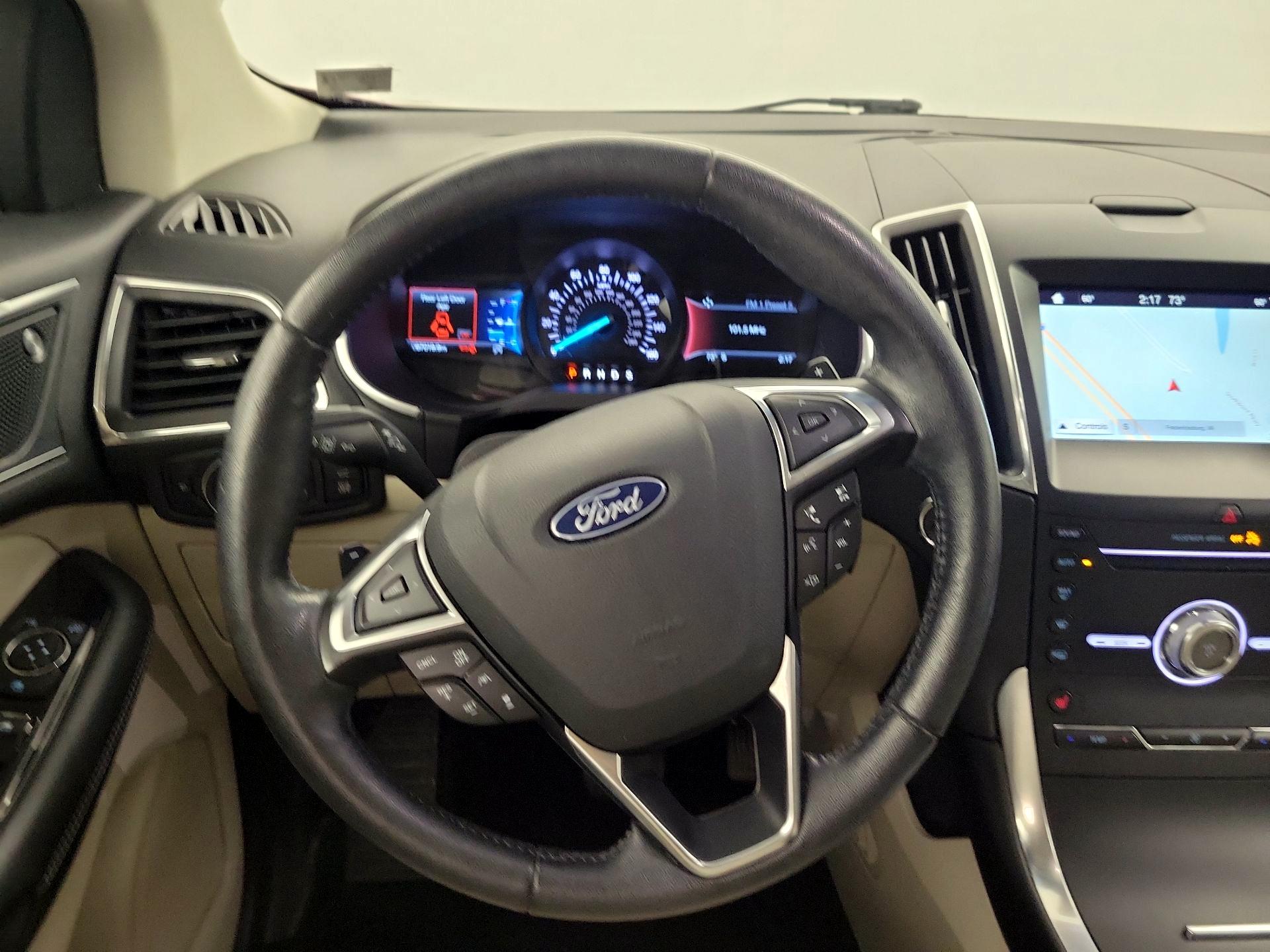 Thumbnail: 2019 Ford Edge - 10