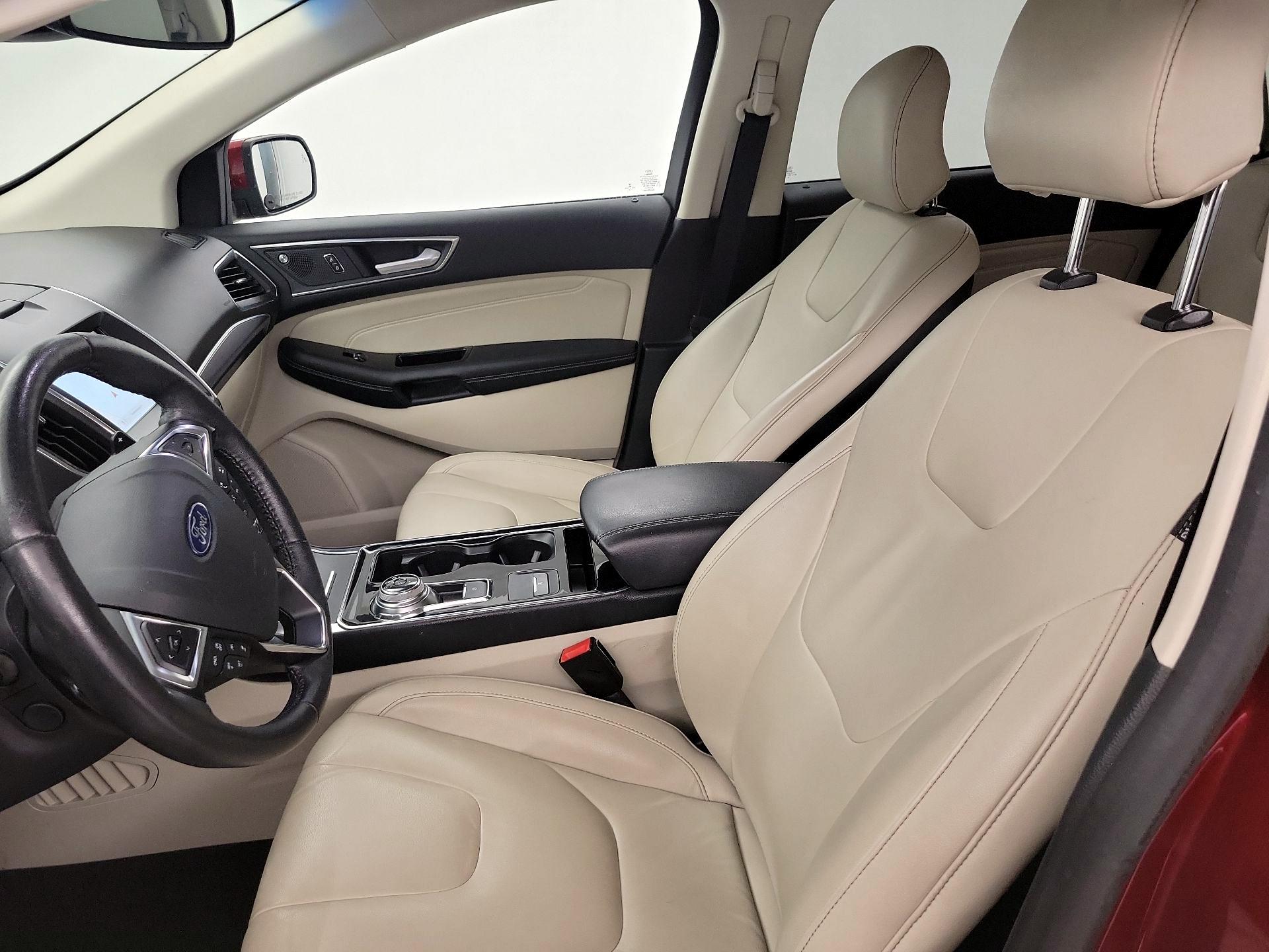 Thumbnail: 2019 Ford Edge - 11