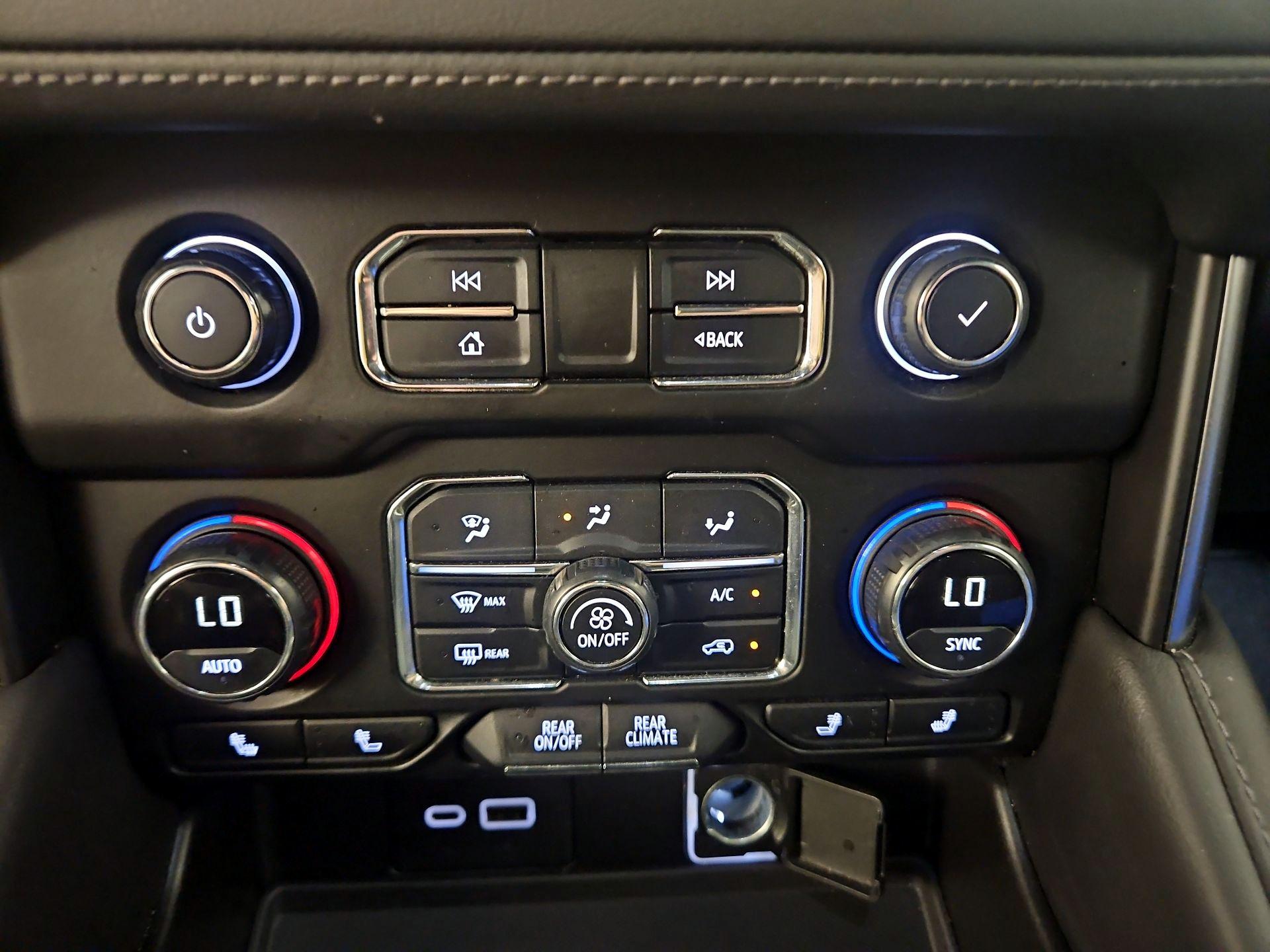 Thumbnail: 2021 Chevrolet Tahoe - 16