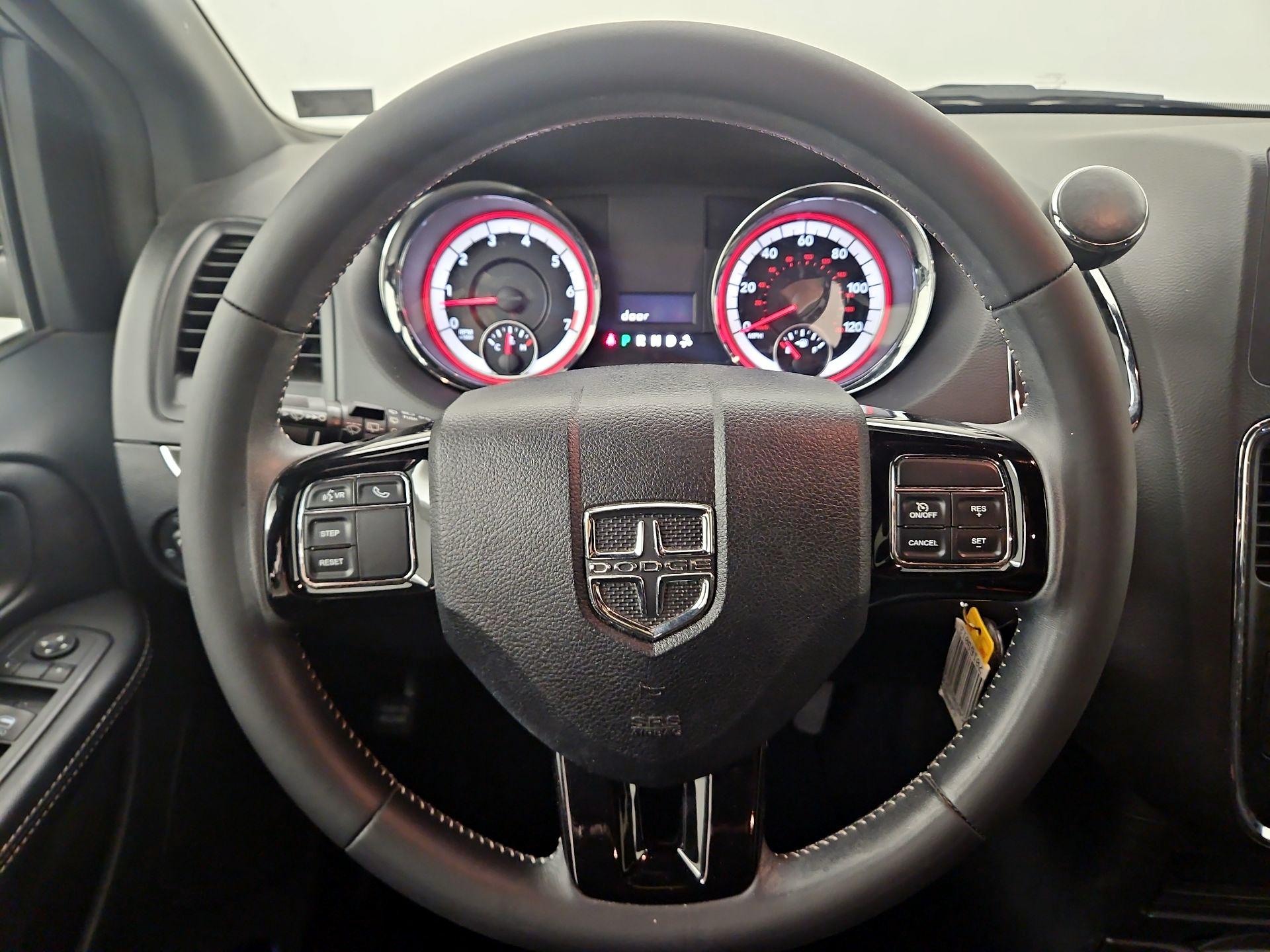 Thumbnail: 2016 Dodge Grand Caravan - 10
