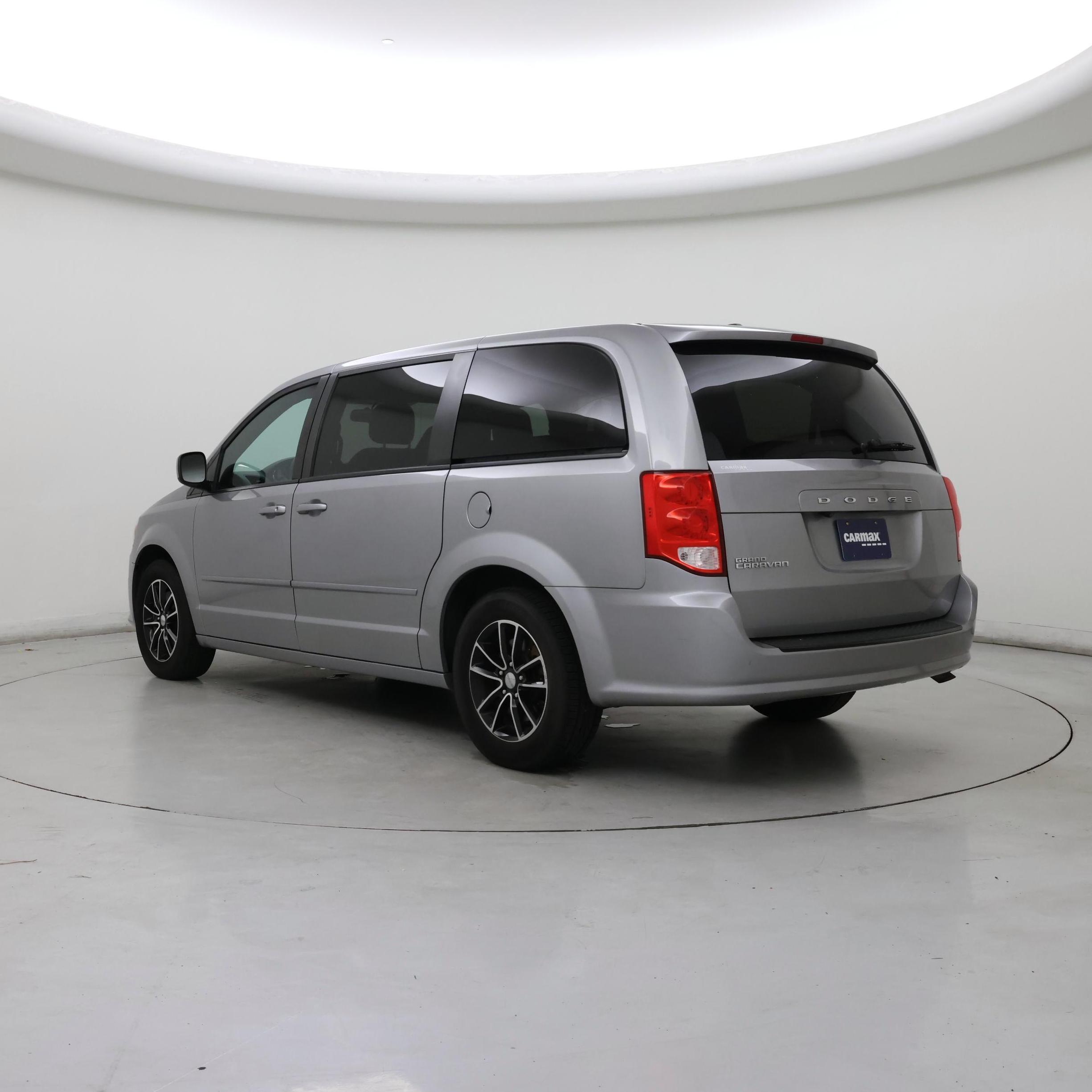Thumbnail: 2016 Dodge Grand Caravan - 2