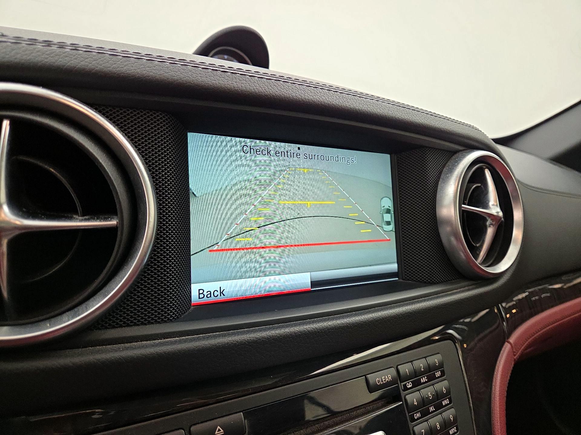 Thumbnail: 2015 Mercedes-Benz SL-Class - 15