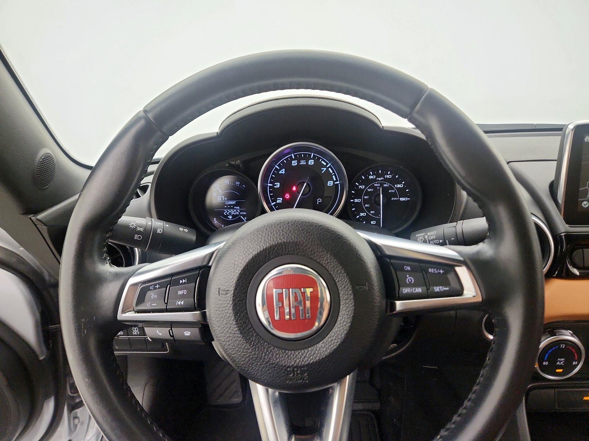 Thumbnail: 2020 Fiat 124 Spider - 10