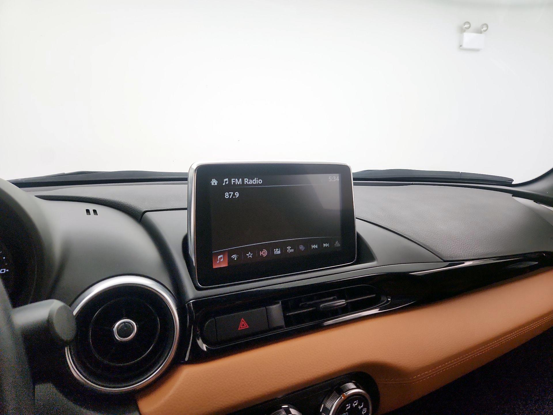 Thumbnail: 2020 Fiat 124 Spider - 16