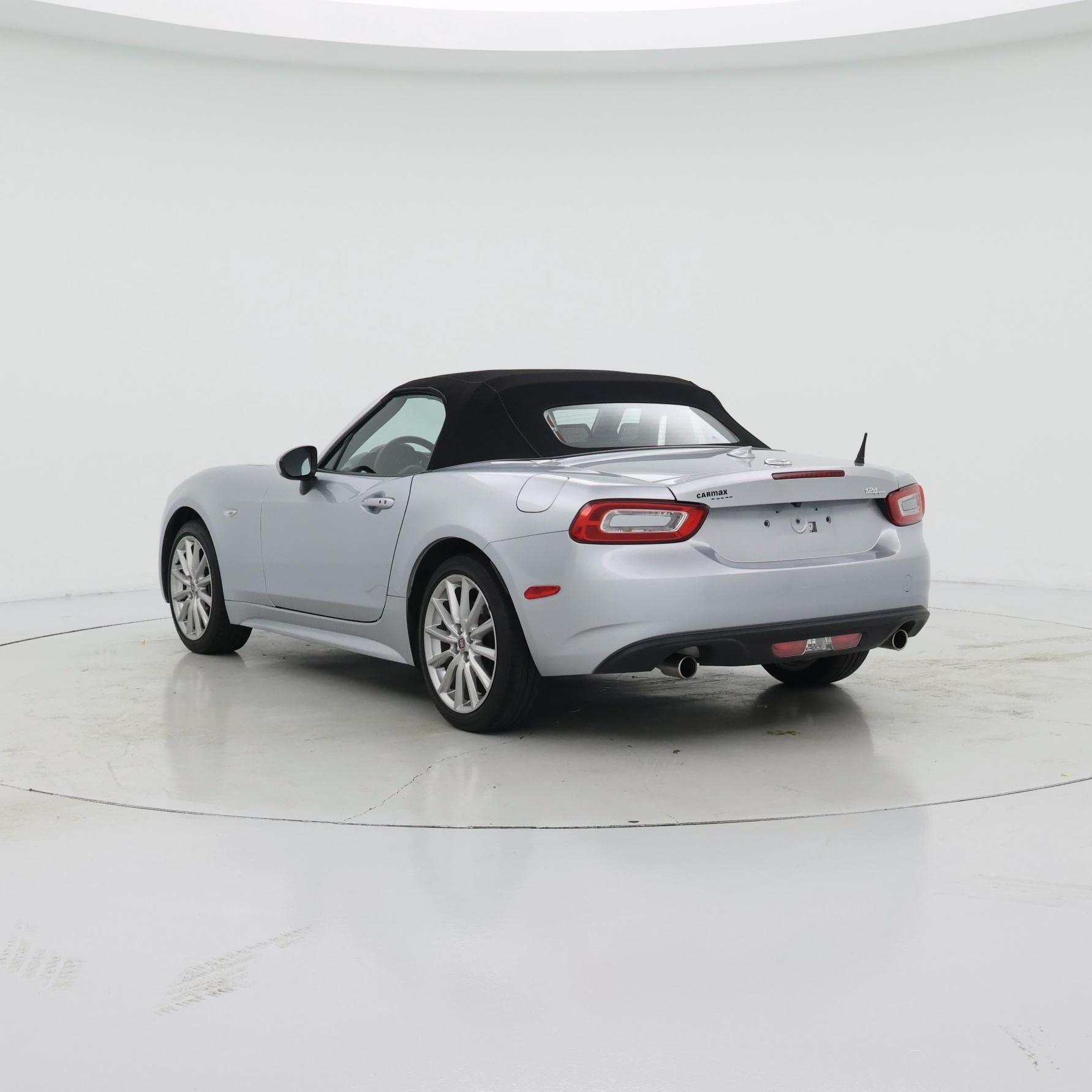 Thumbnail: 2020 Fiat 124 Spider - 2