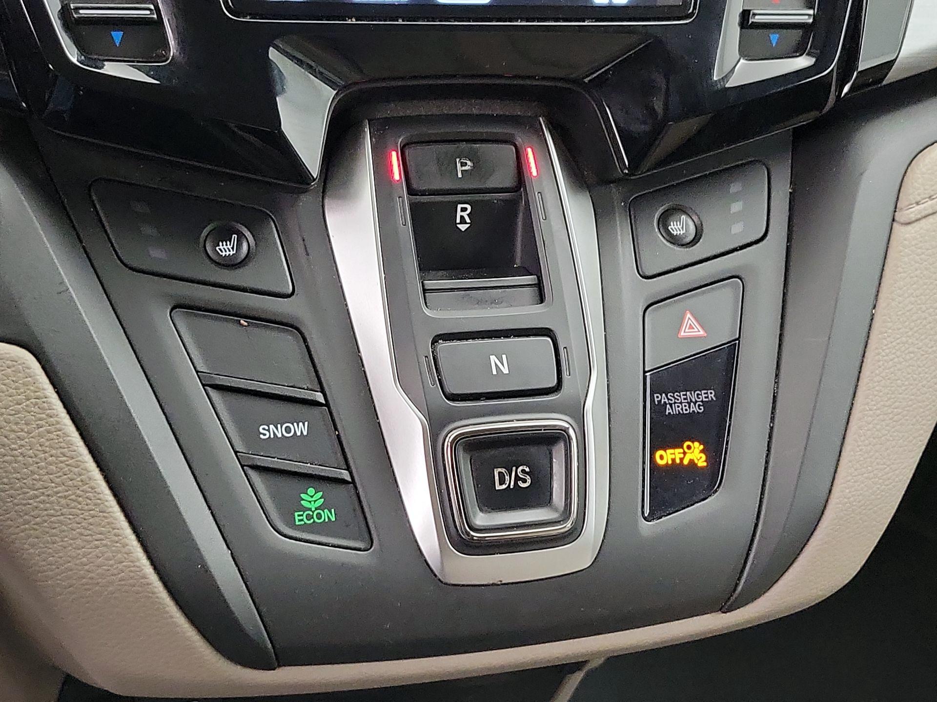 Thumbnail: 2019 Honda Odyssey - 17