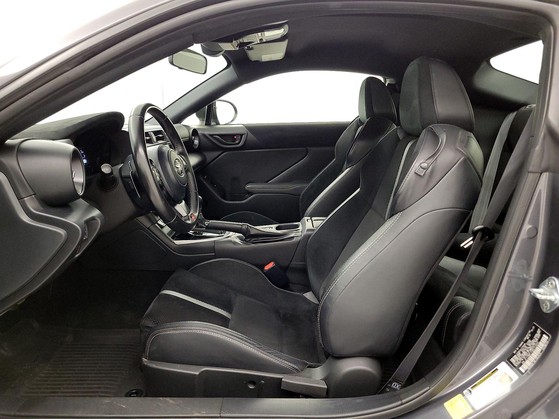 Thumbnail: 2022 Toyota GR86 - 11