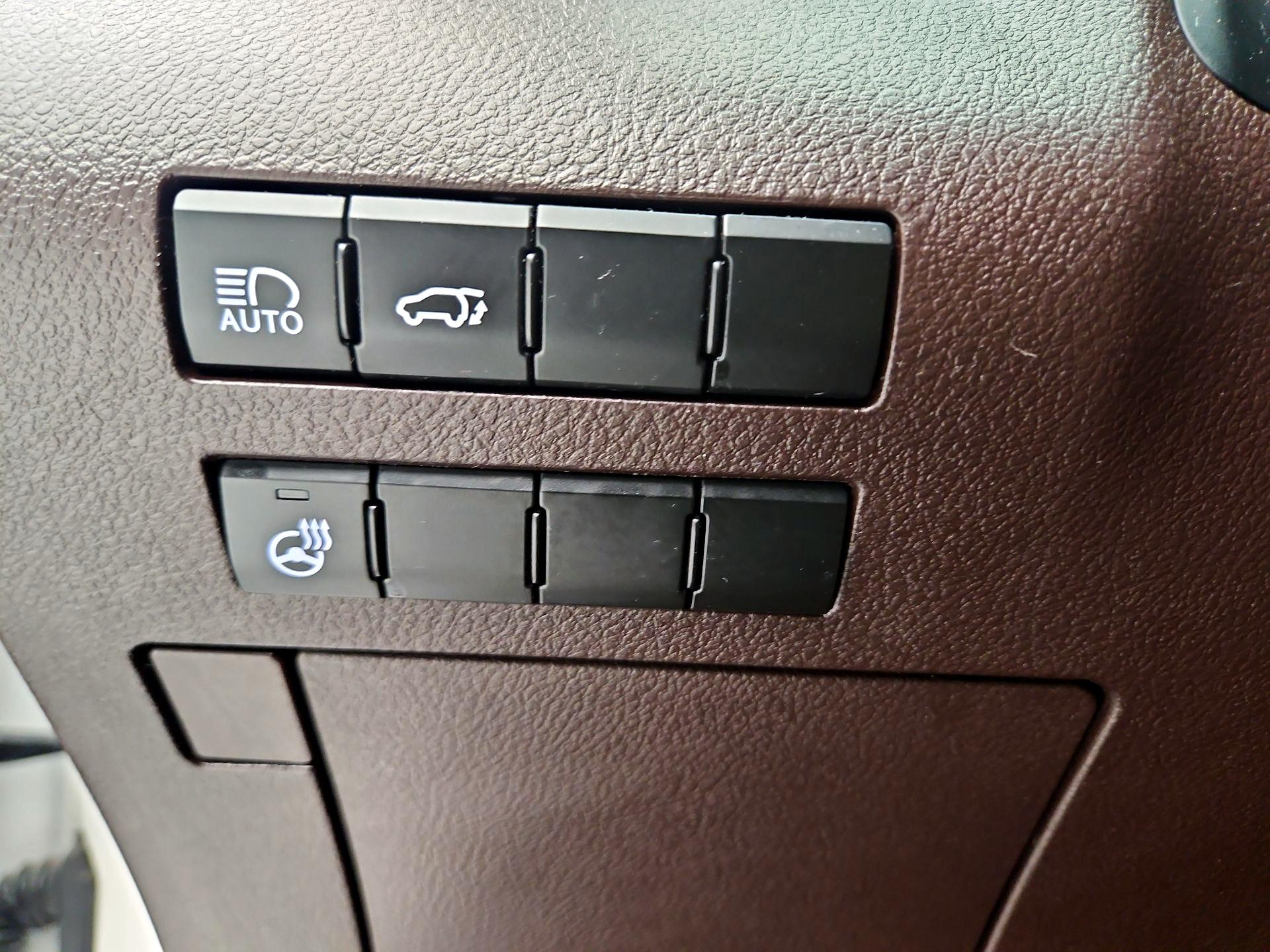 Thumbnail: 2016 Lexus RX - 13