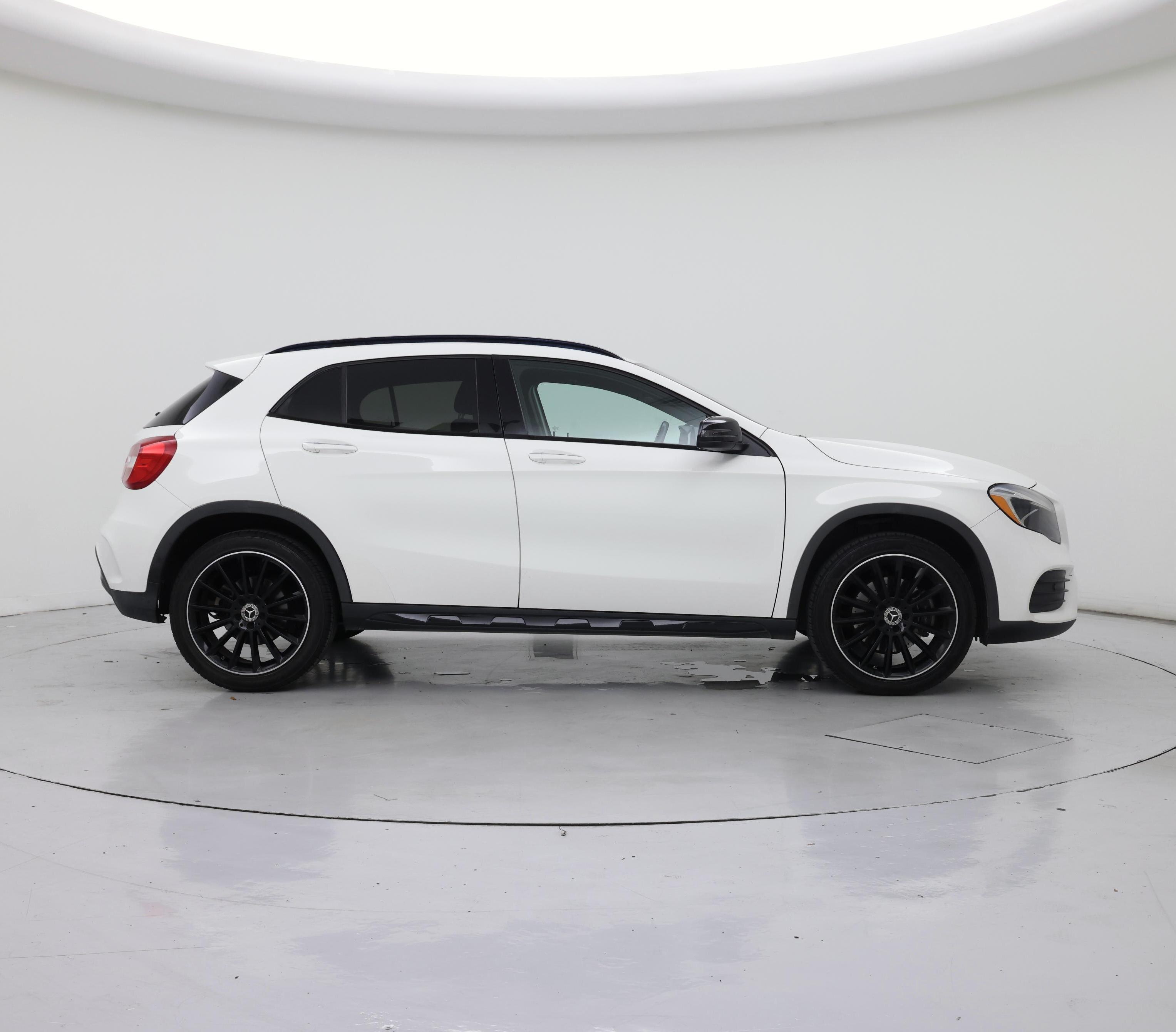 Thumbnail: 2019 Mercedes-Benz GLA - 7