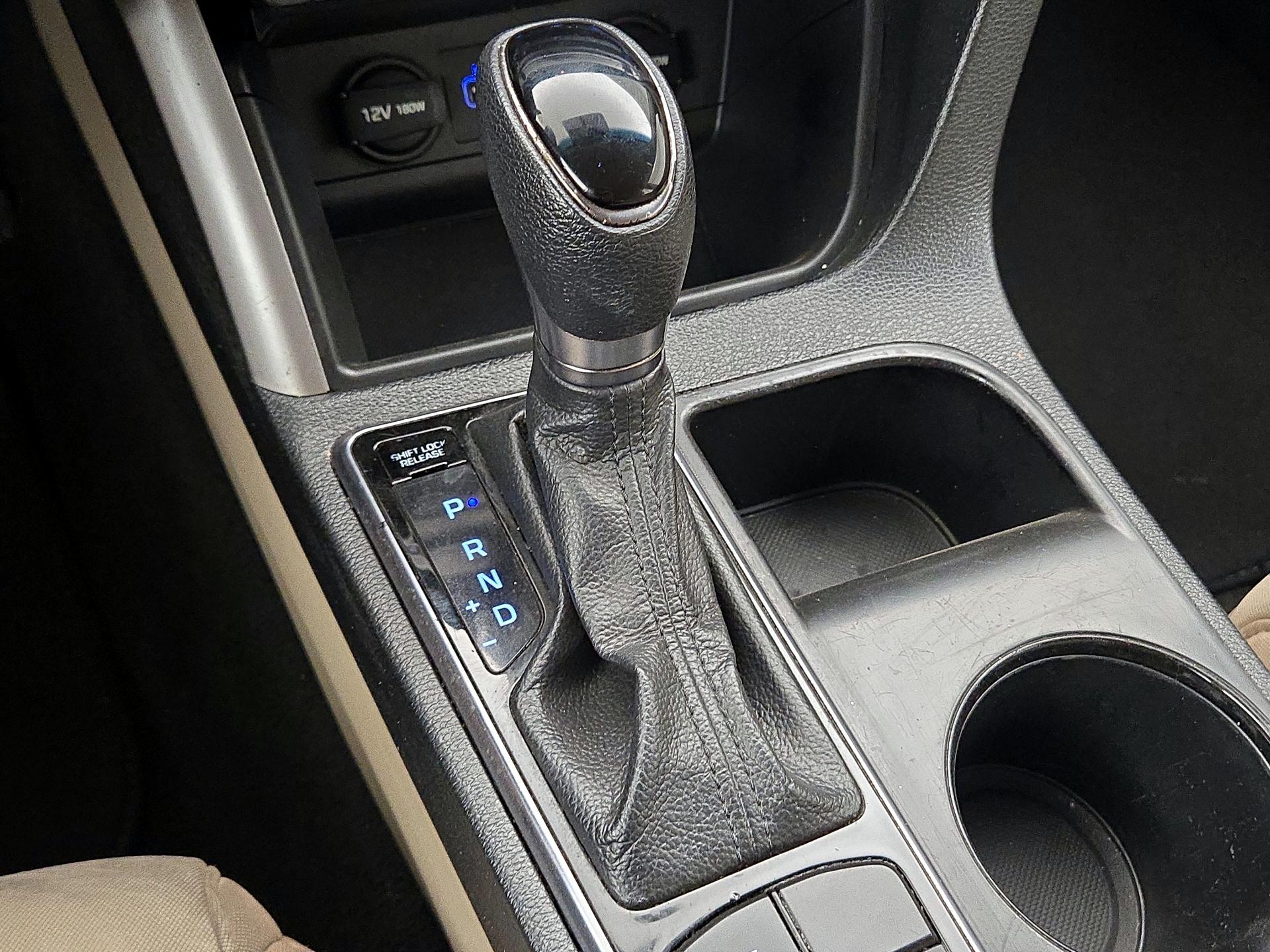 Thumbnail: 2016 Hyundai Sonata - 17