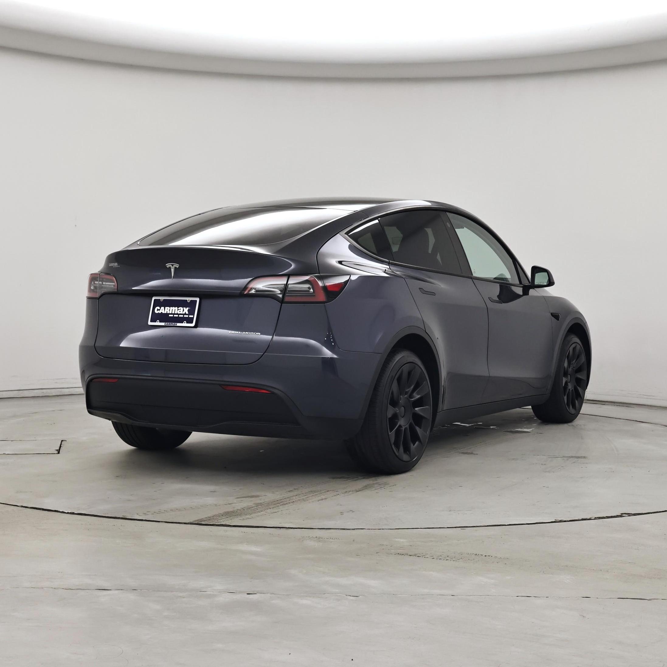 Thumbnail: 2023 Tesla Model Y - 8