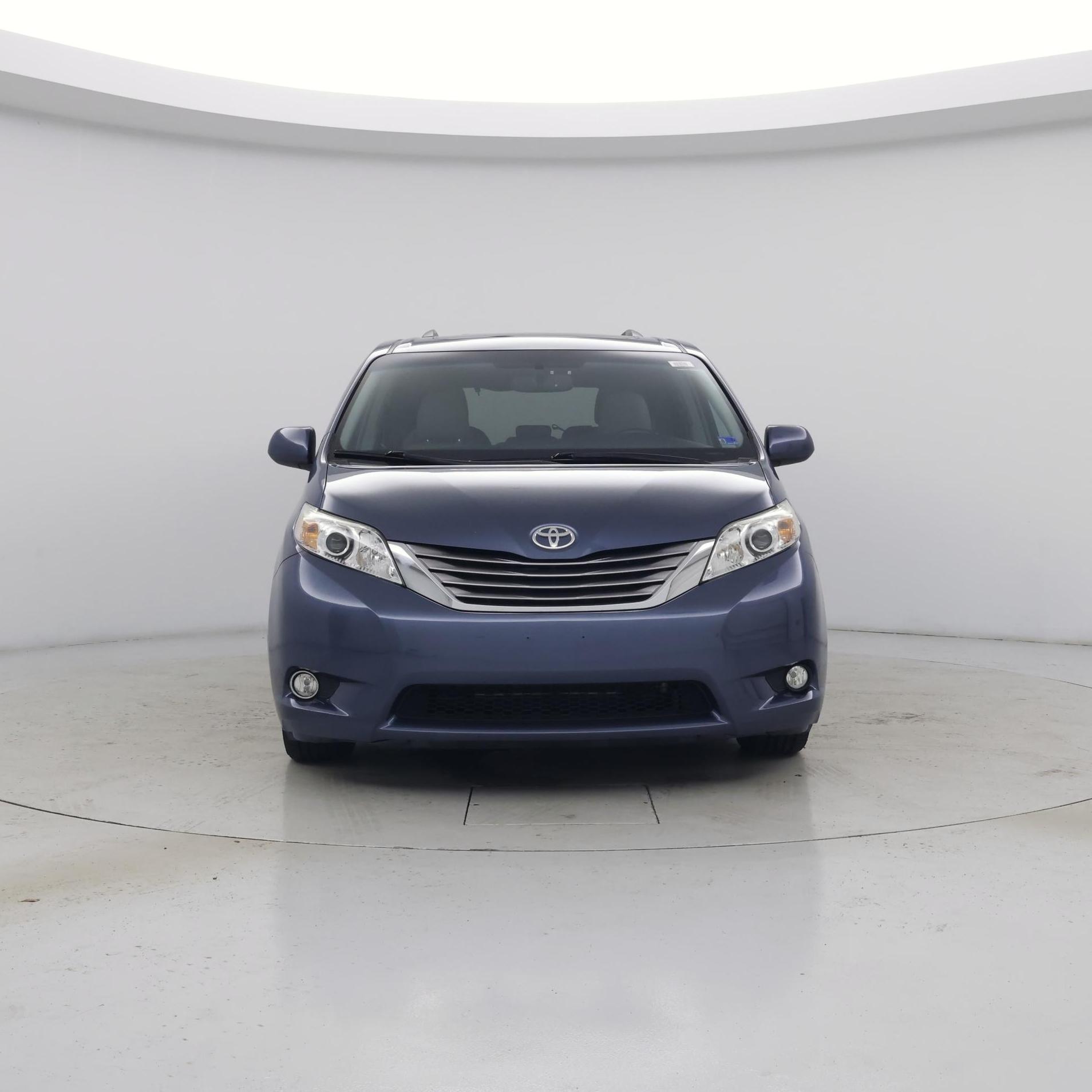 Thumbnail: 2015 Toyota Sienna - 5