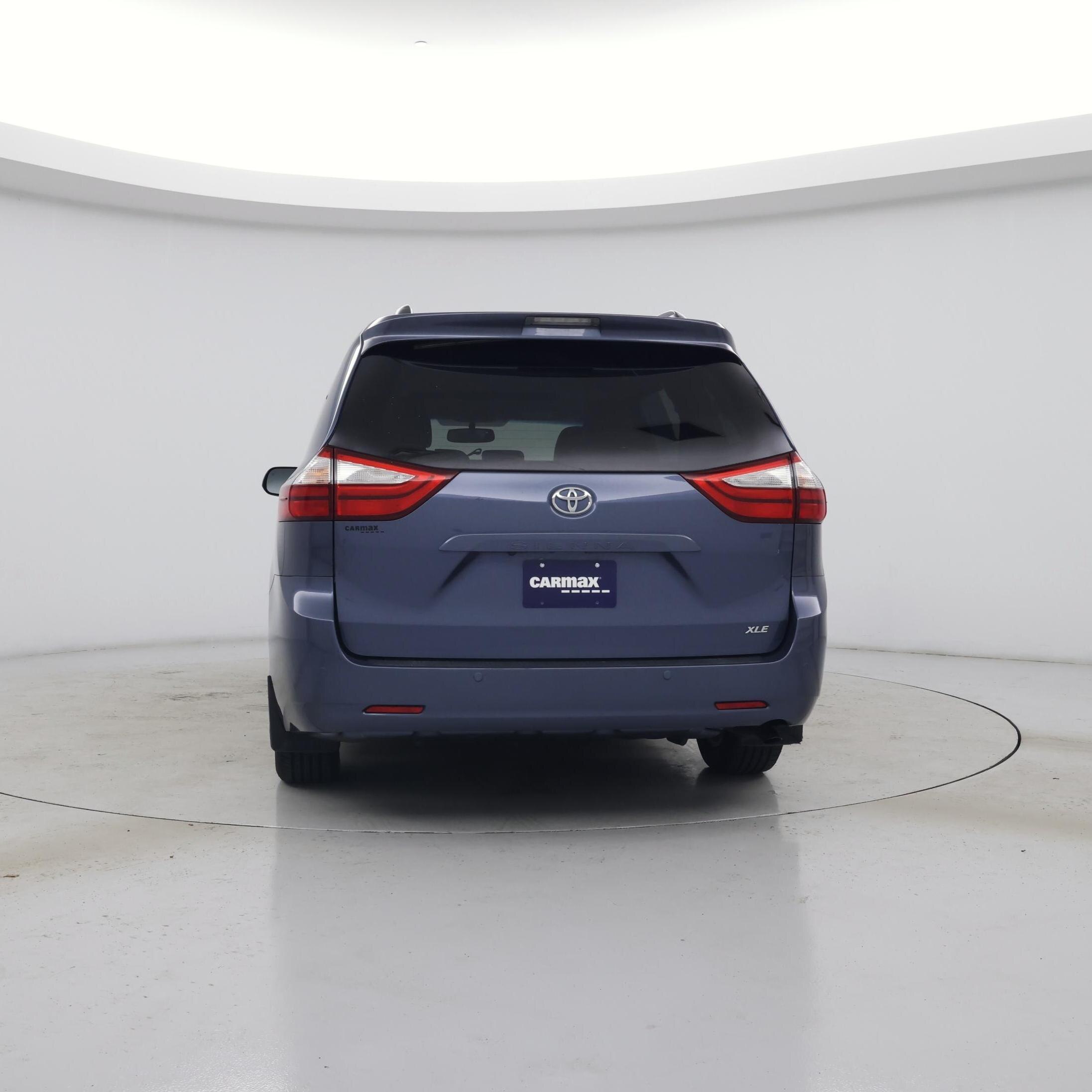 Thumbnail: 2015 Toyota Sienna - 6