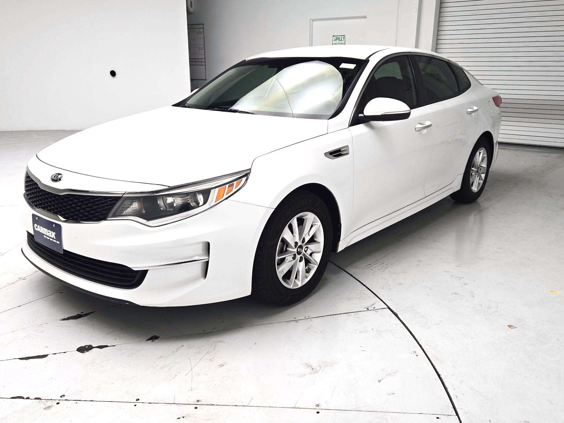 Thumbnail: 2018 Kia Optima - 3