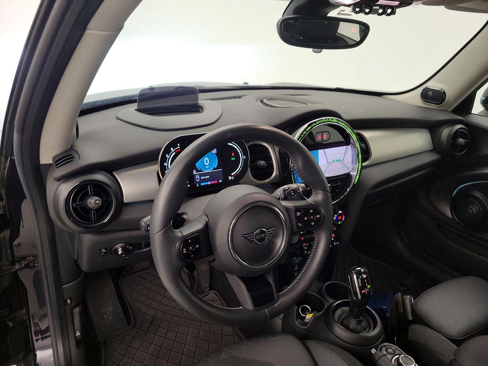 Thumbnail: 2022 MINI Cooper Hardtop - 9