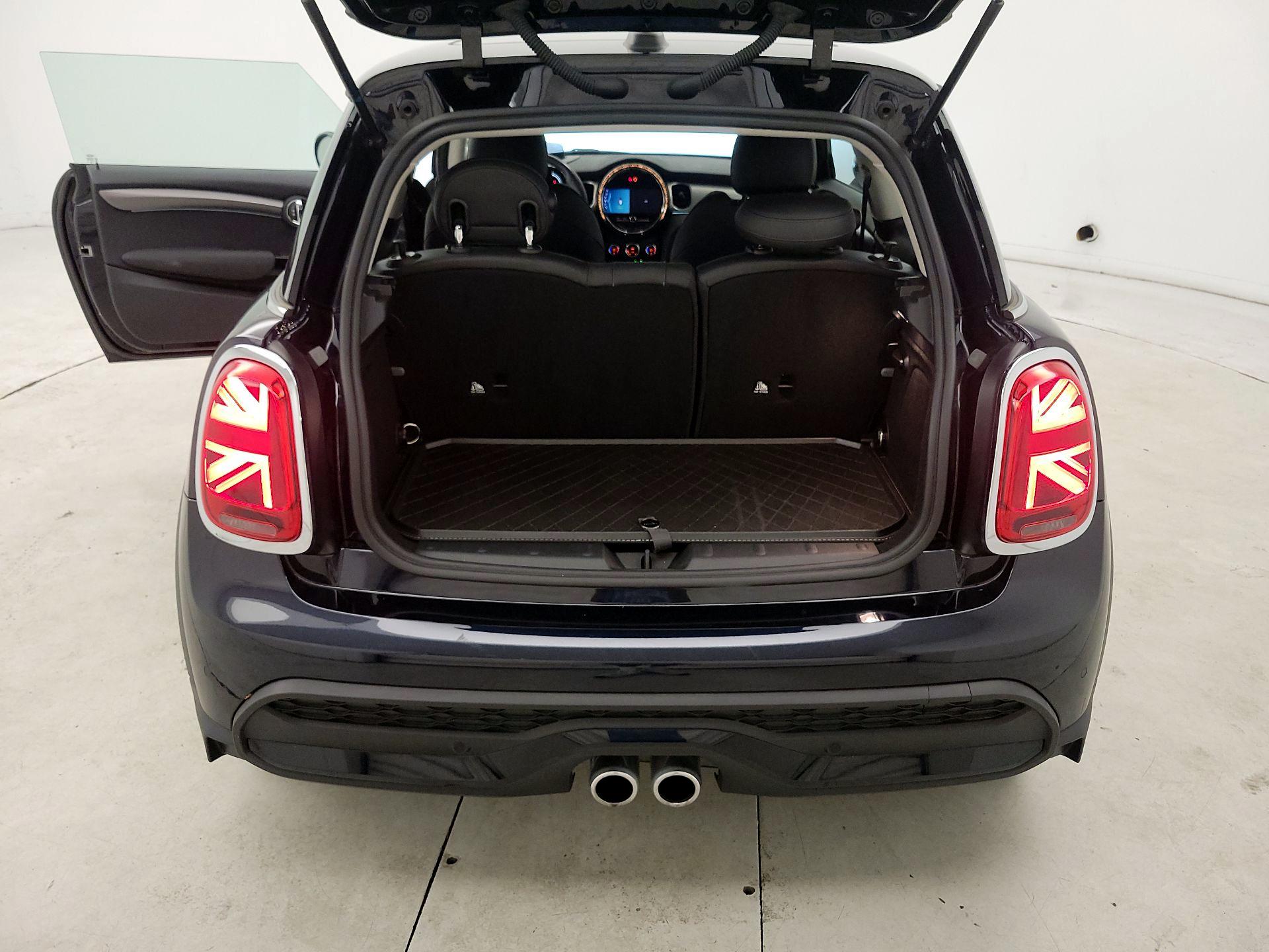 Thumbnail: 2022 MINI Cooper Hardtop - 18